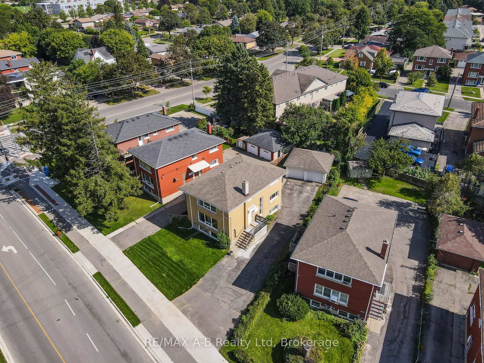 Photo 68 of 727 Frederick Street, Kitchener, Heritage Park/Rosemount — HOMEH
