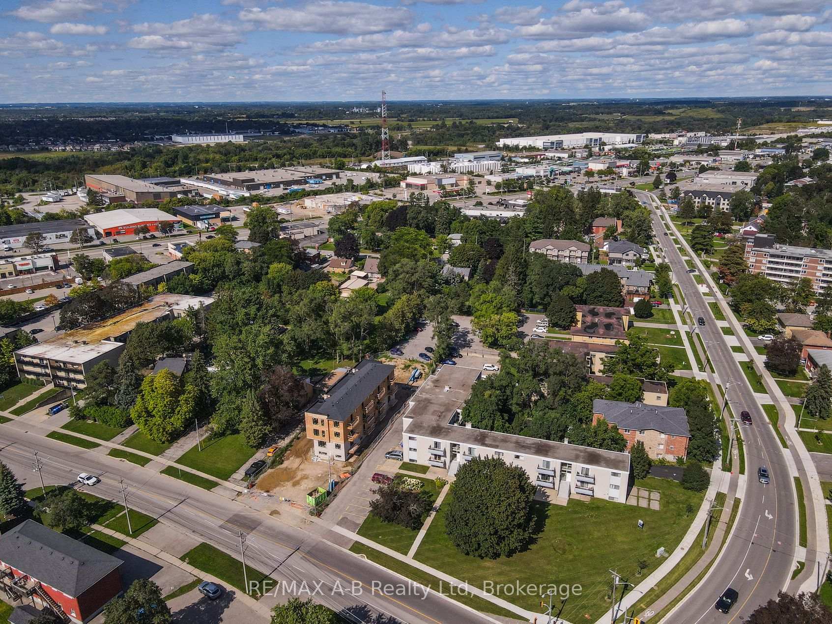 Photo 77 of 727 Frederick Street, Kitchener, Heritage Park/Rosemount — HOMEH