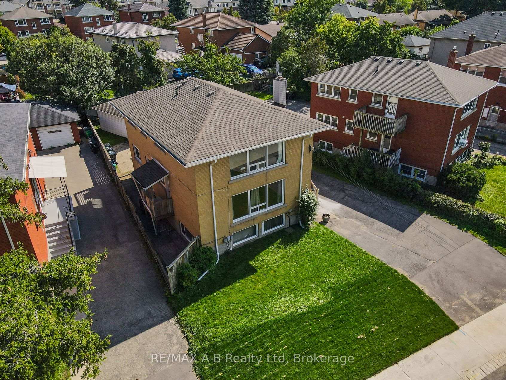 Photo 79 of 727 Frederick Street, Kitchener, Heritage Park/Rosemount — HOMEH