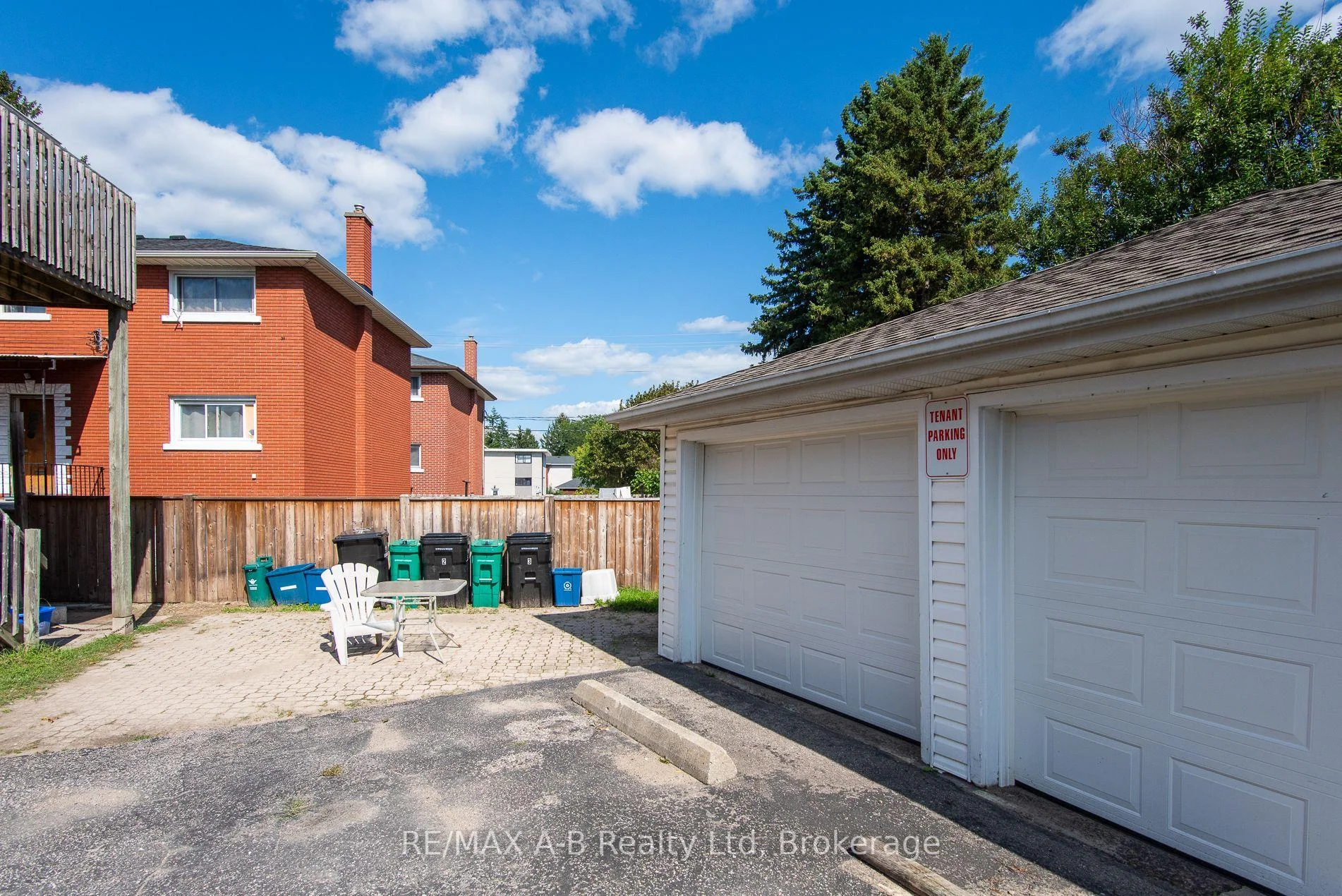 Photo 36 of 727 Frederick Street, Kitchener, Heritage Park/Rosemount — HOMEH