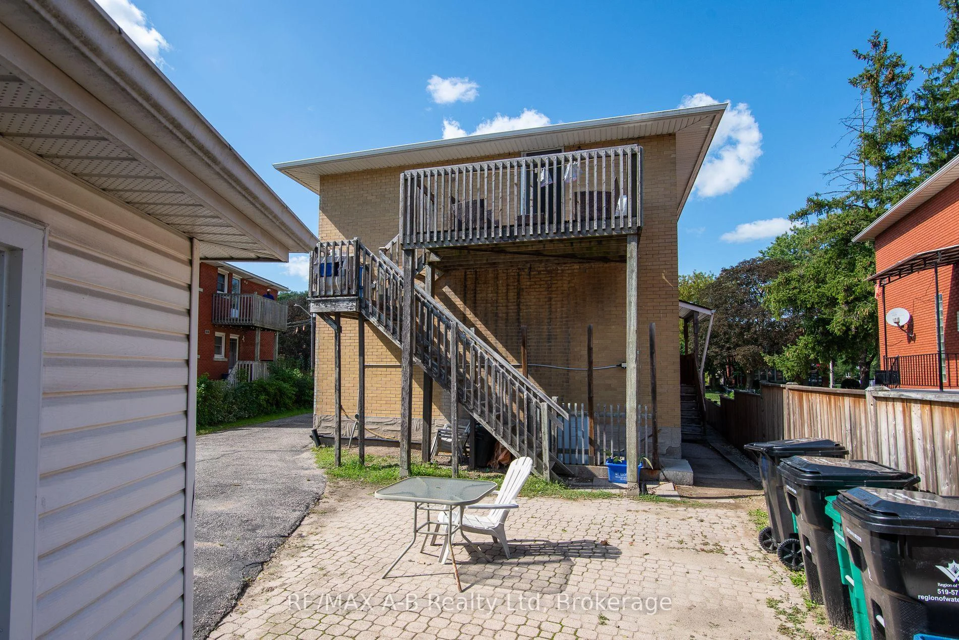 Photo 39 of 727 Frederick Street, Kitchener, Heritage Park/Rosemount — HOMEH