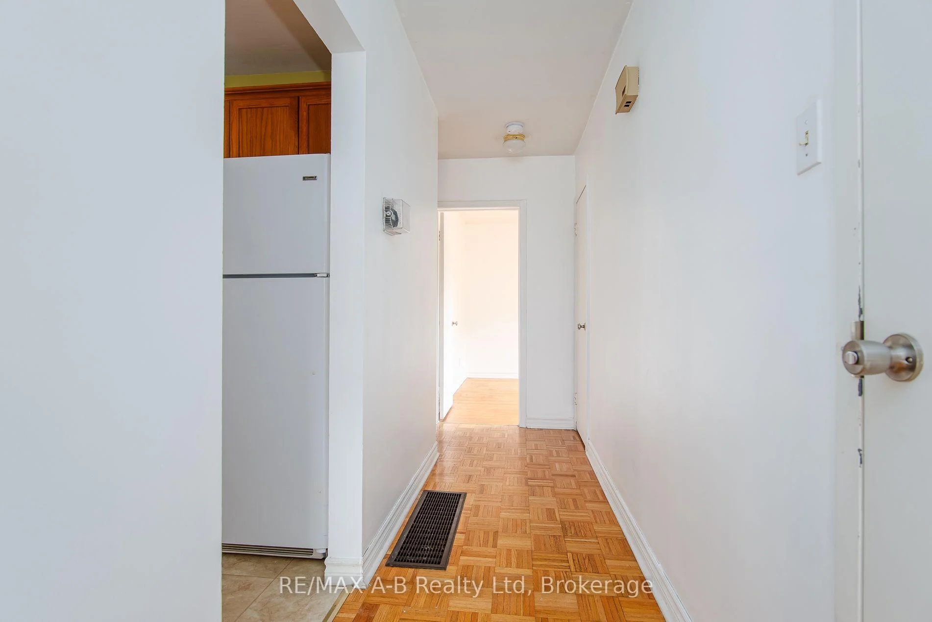 Photo 69 of 727 Frederick Street, Kitchener, Heritage Park/Rosemount — HOMEH