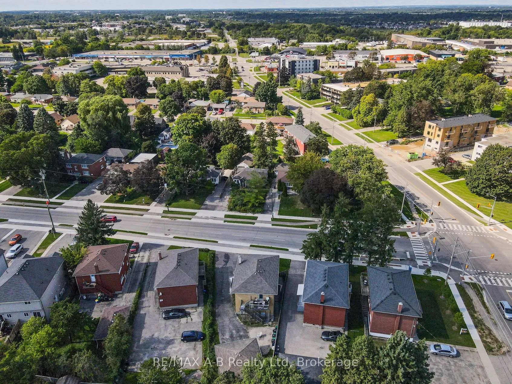 Photo 76 of 727 Frederick Street, Kitchener, Heritage Park/Rosemount — HOMEH