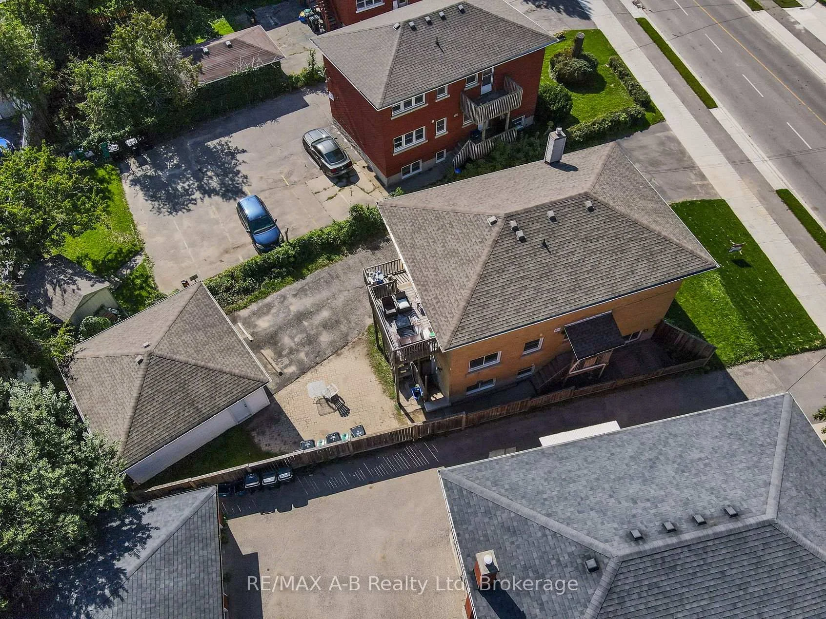Photo 83 of 727 Frederick Street, Kitchener, Heritage Park/Rosemount — HOMEH