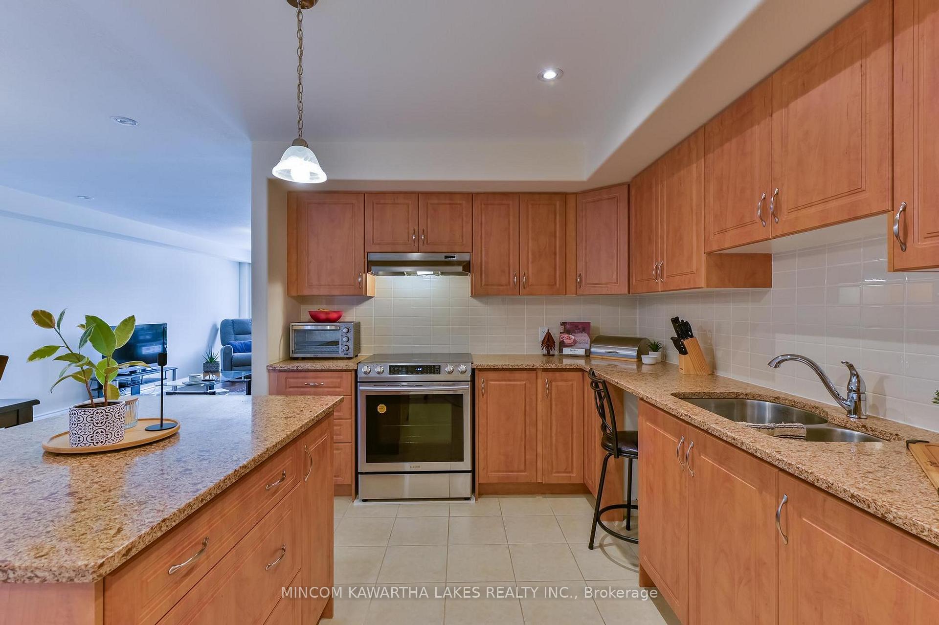 Photo 15 of 849 Broadway Boulevard, Peterborough, Northcrest Ward 5 — HOMEH
