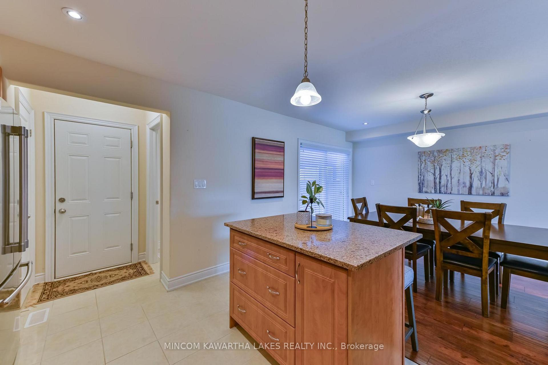 Photo 16 of 849 Broadway Boulevard, Peterborough, Northcrest Ward 5 — HOMEH