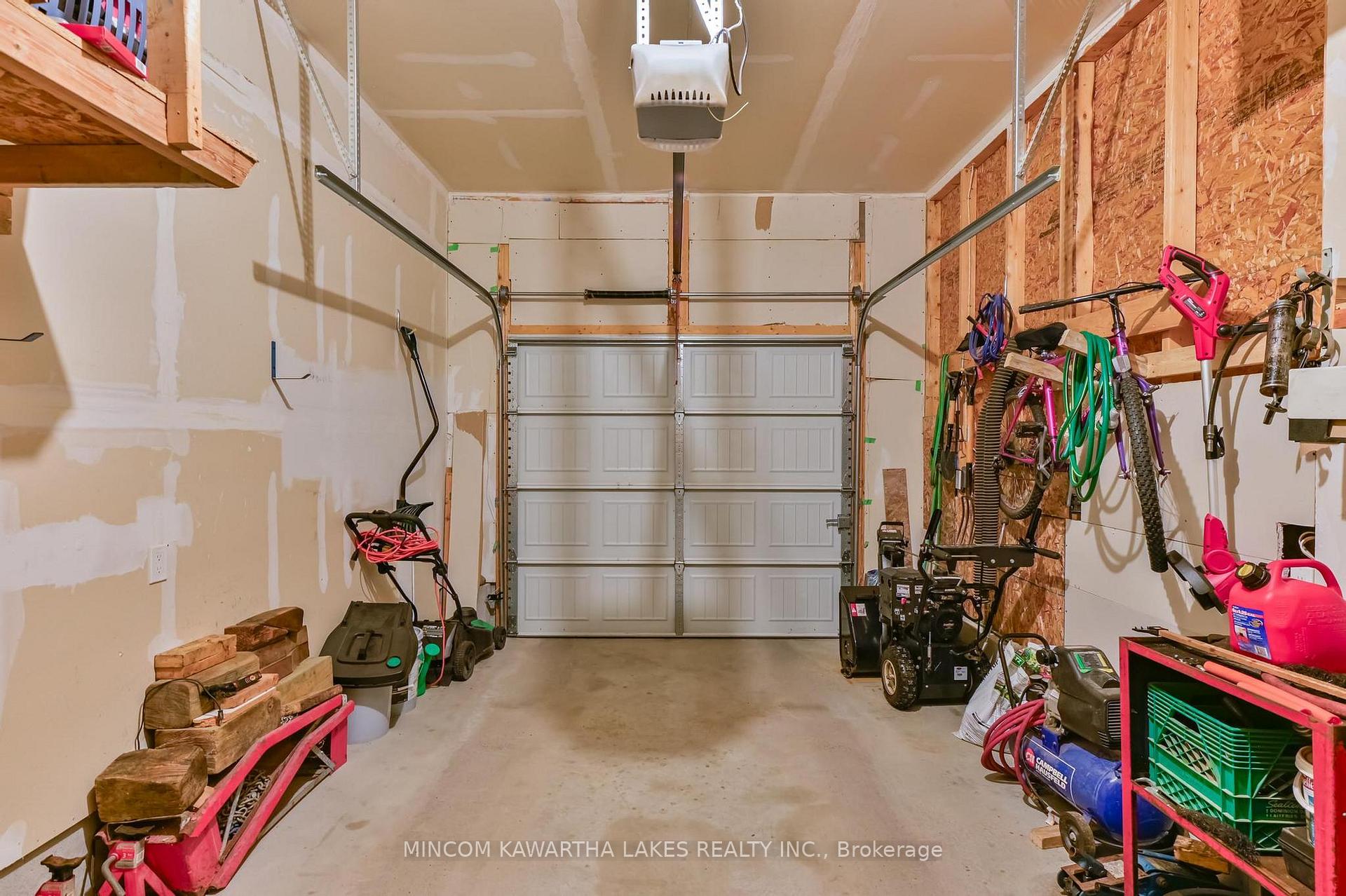 Photo 36 of 849 Broadway Boulevard, Peterborough, Northcrest Ward 5 — HOMEH