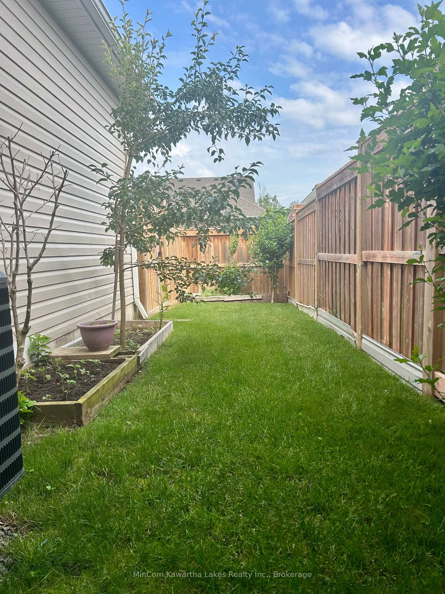 Photo 38 of 849 Broadway Boulevard, Peterborough, Northcrest Ward 5 — HOMEH