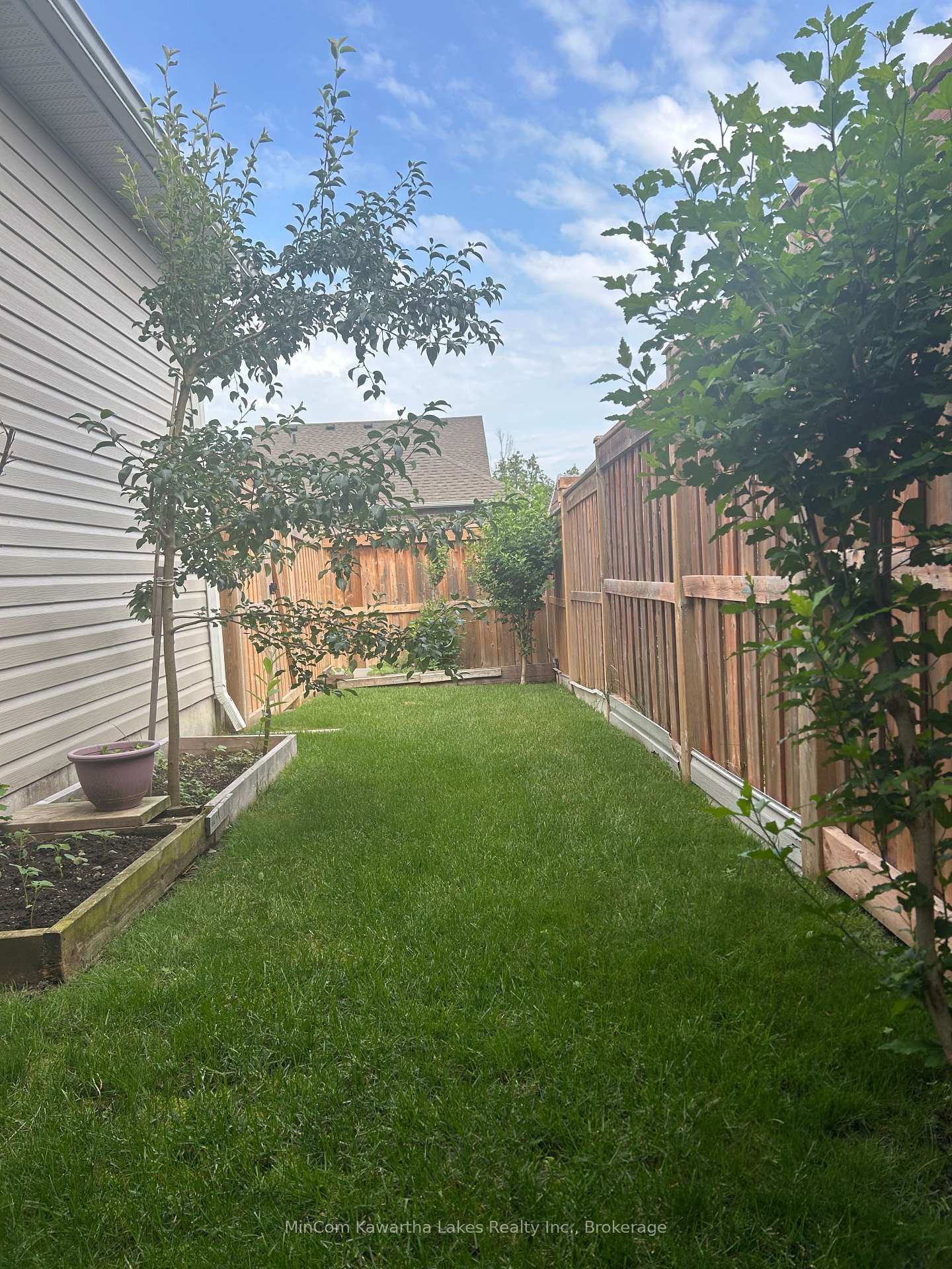 Photo 39 of 849 Broadway Boulevard, Peterborough, Northcrest Ward 5 — HOMEH