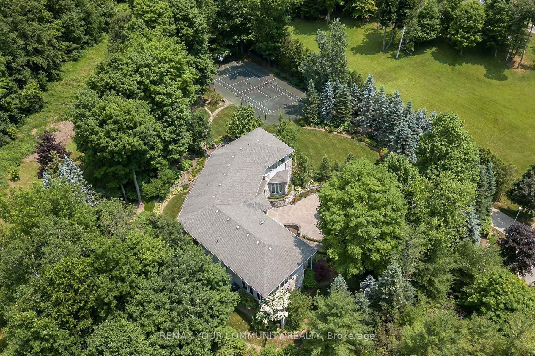 Photo 5 of 76 Silver Fox Place, Vaughan, Rural Vaughan — HOMEH
