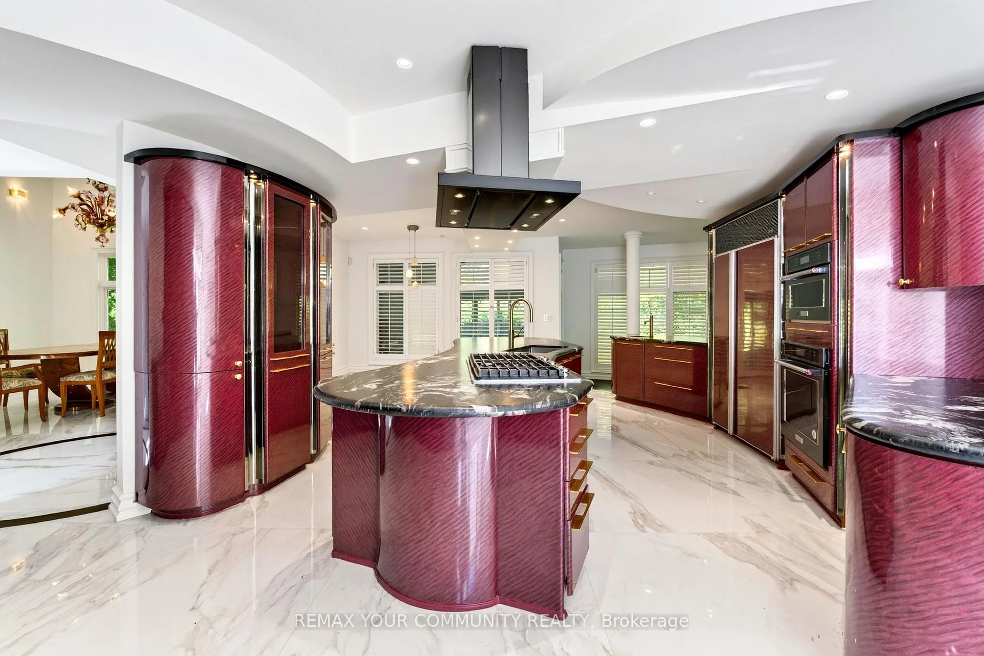 Photo 10 of 76 Silver Fox Place, Vaughan, Rural Vaughan — HOMEH