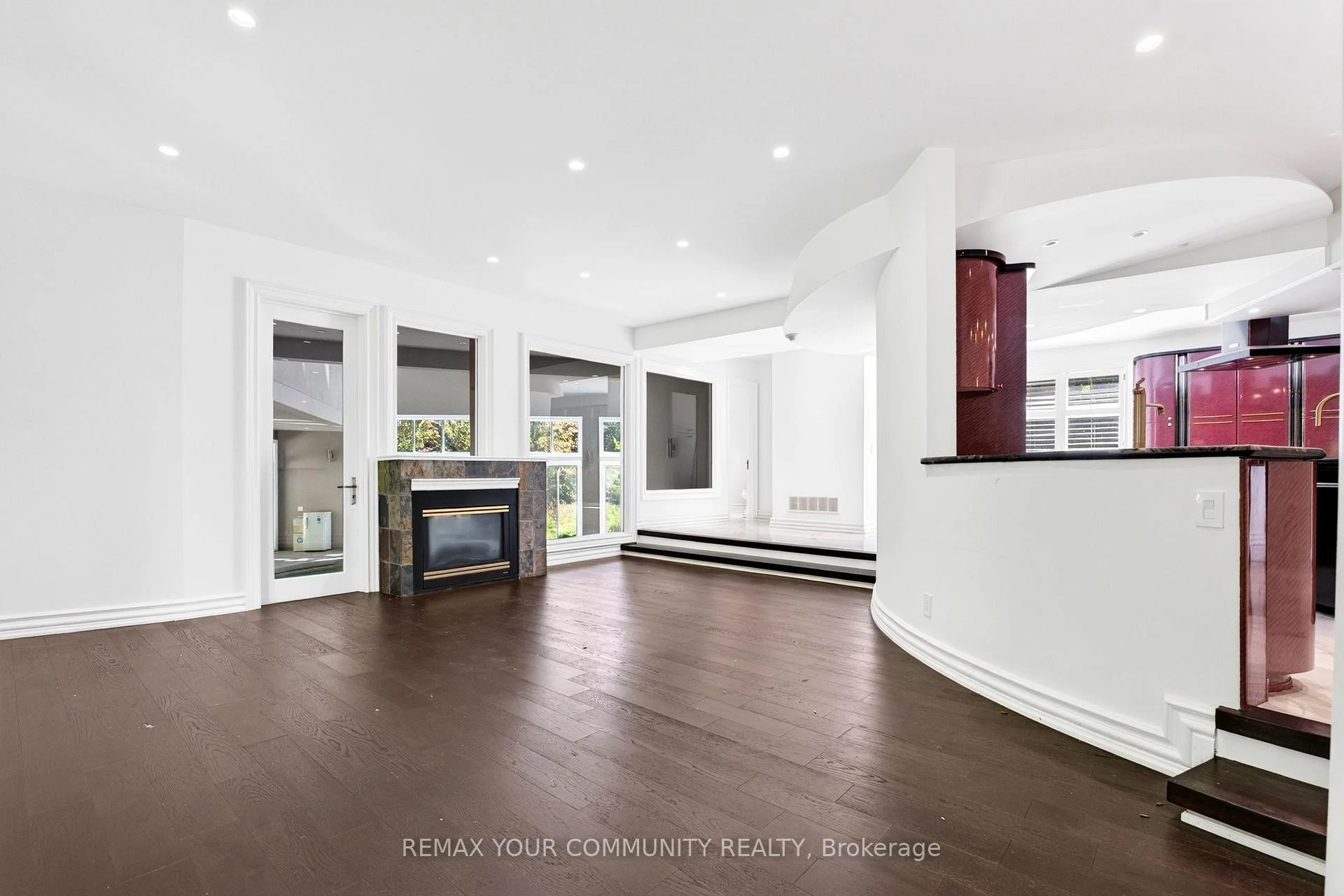 Photo 16 of 76 Silver Fox Place, Vaughan, Rural Vaughan — HOMEH
