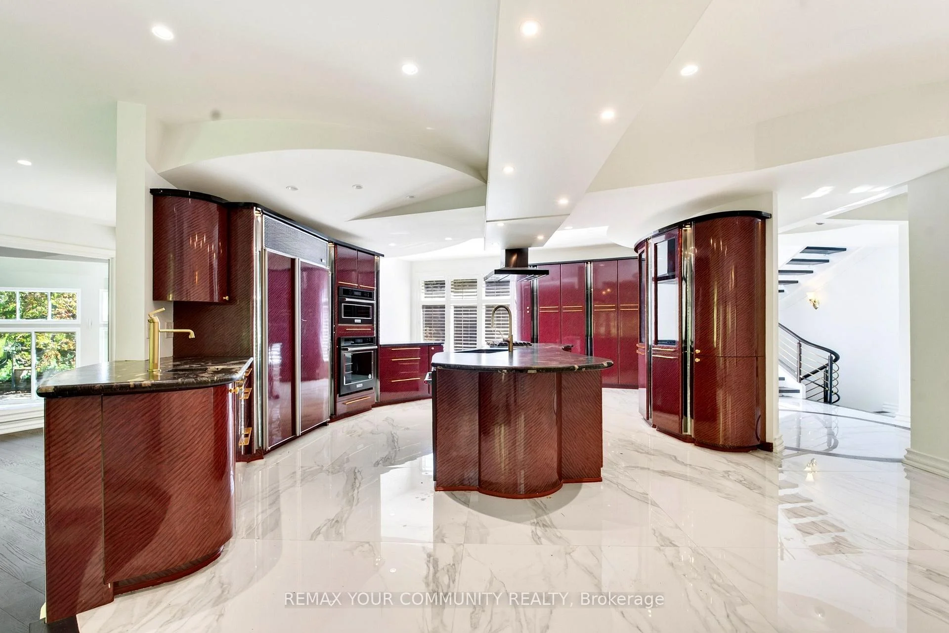 Photo 18 of 76 Silver Fox Place, Vaughan, Rural Vaughan — HOMEH