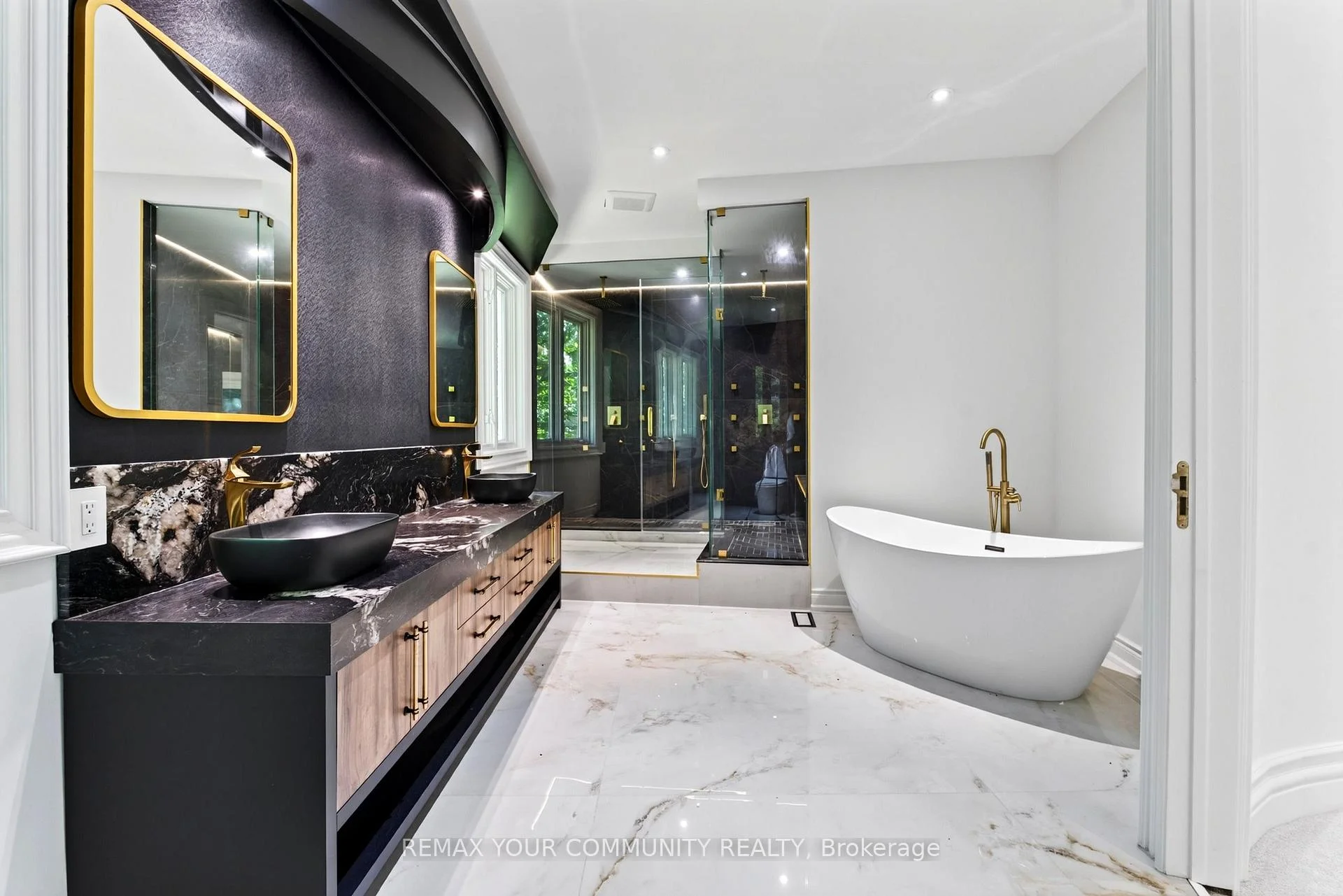 Photo 49 of 76 Silver Fox Place, Vaughan, Rural Vaughan — HOMEH