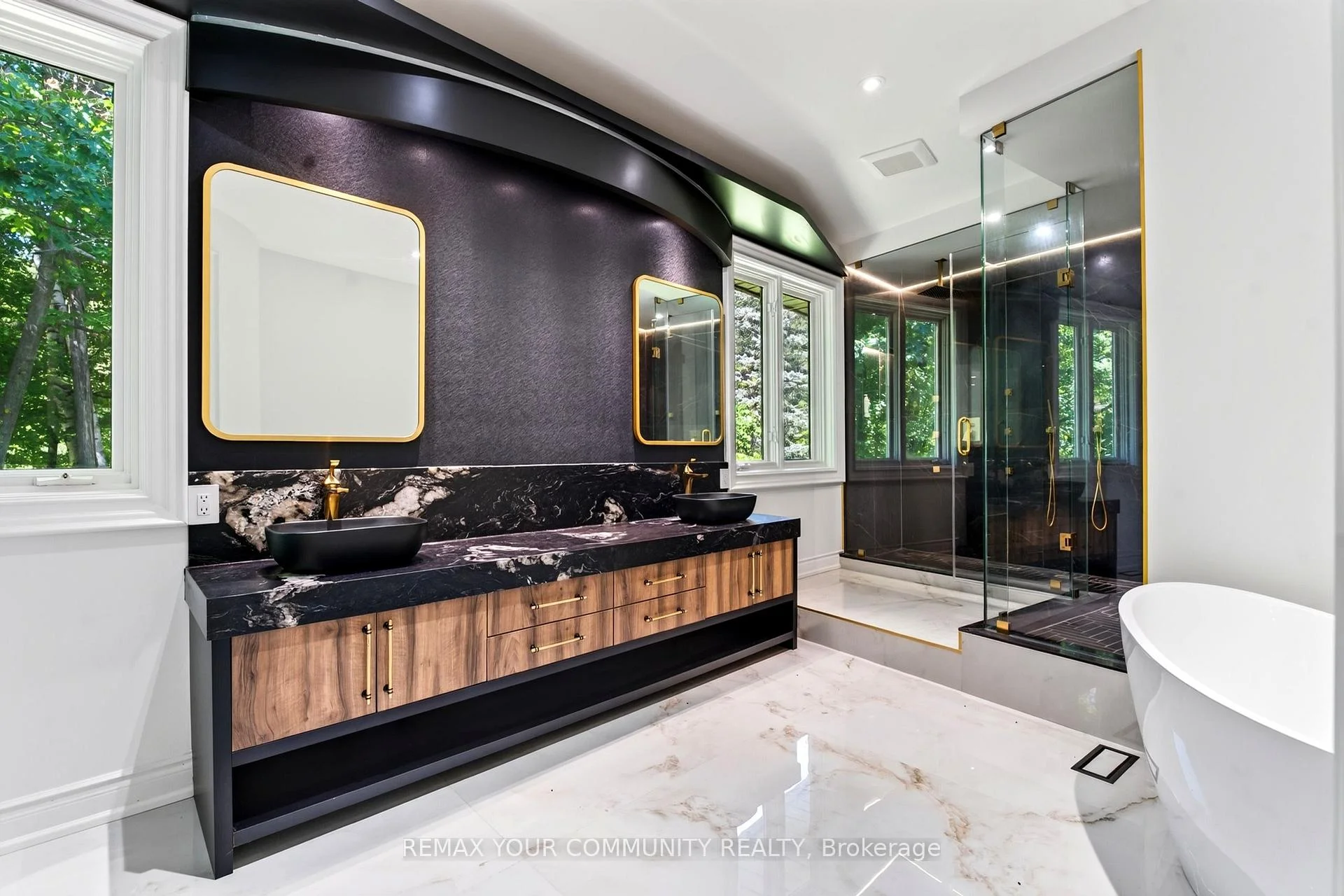 Photo 52 of 76 Silver Fox Place, Vaughan, Rural Vaughan — HOMEH