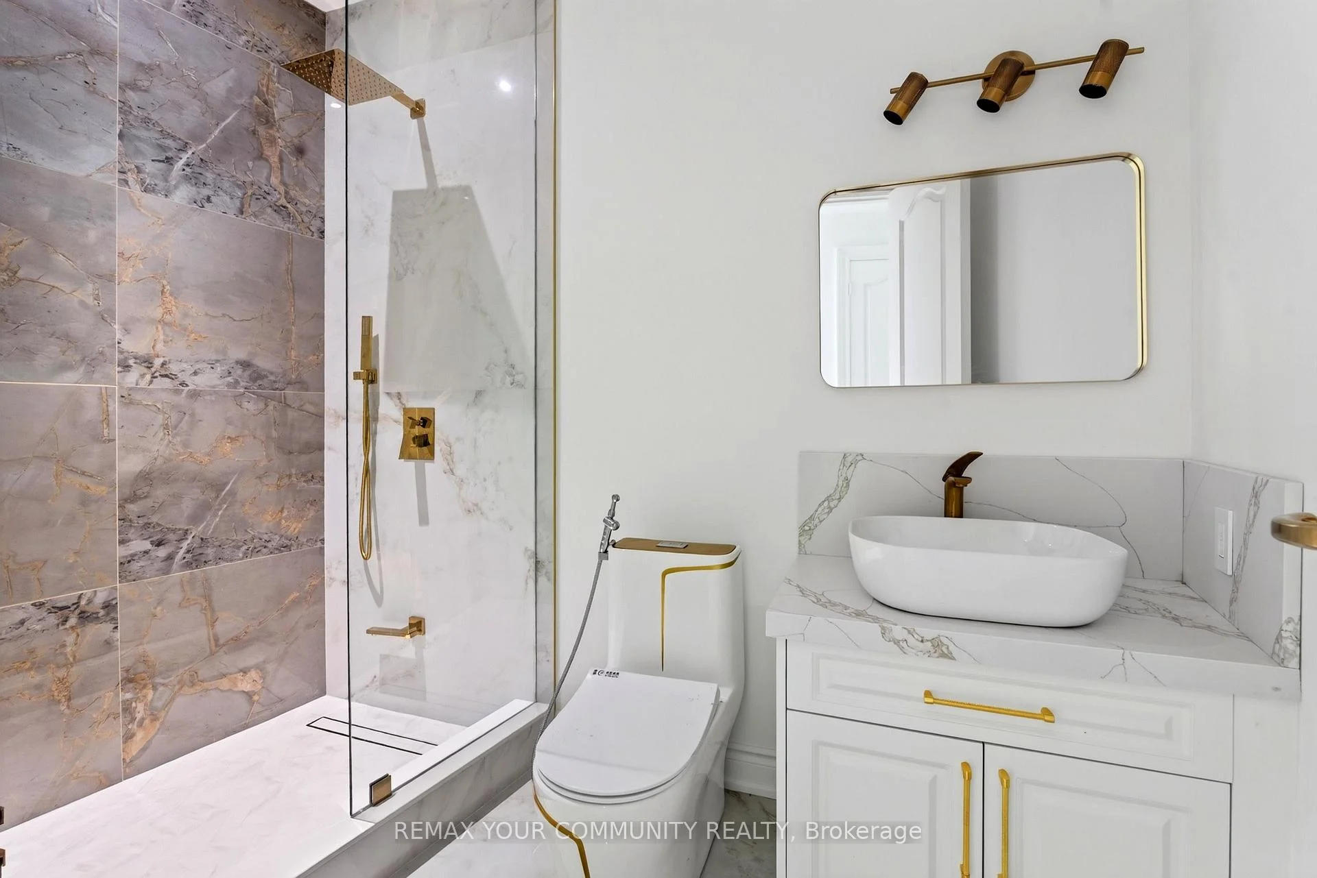 Photo 57 of 76 Silver Fox Place, Vaughan, Rural Vaughan — HOMEH
