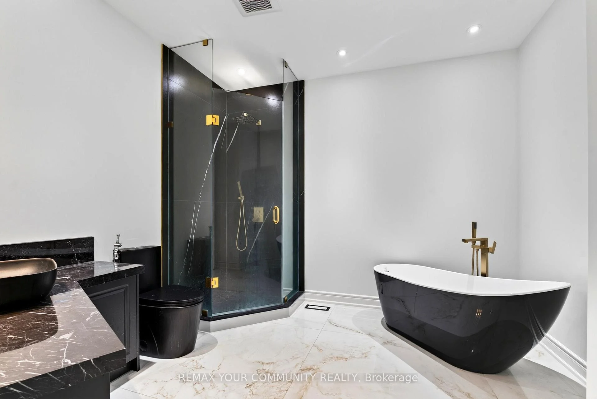Photo 59 of 76 Silver Fox Place, Vaughan, Rural Vaughan — HOMEH