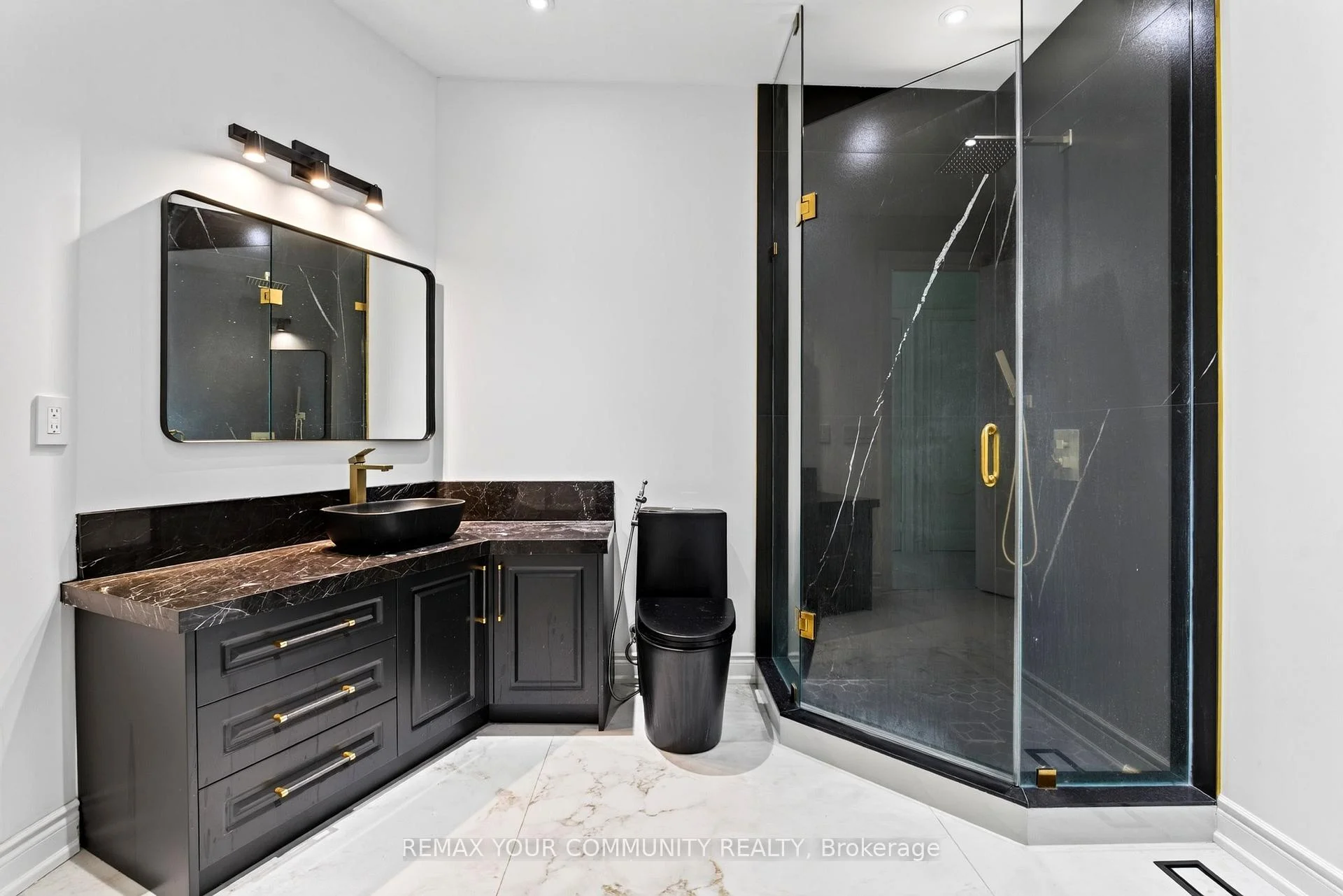 Photo 60 of 76 Silver Fox Place, Vaughan, Rural Vaughan — HOMEH