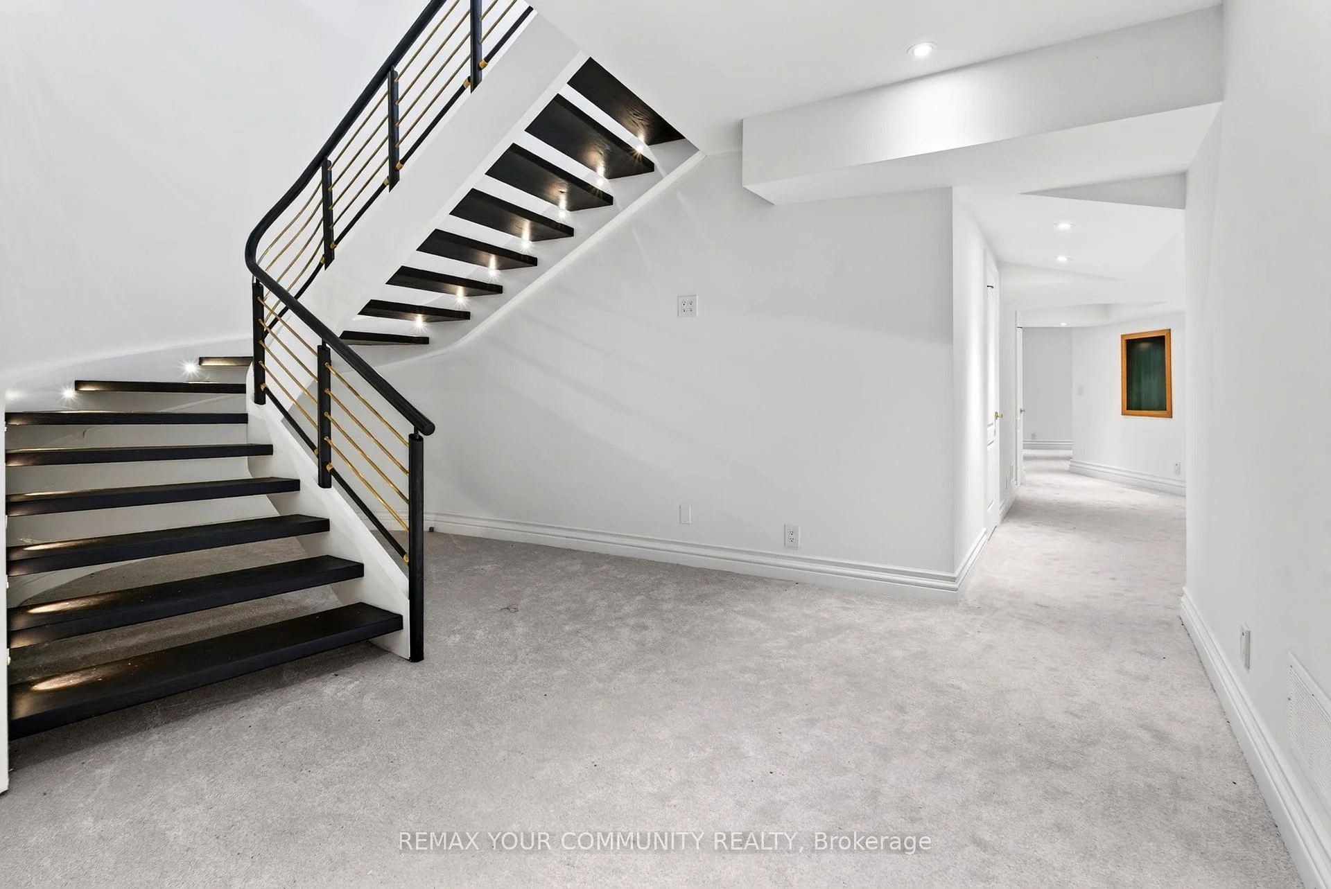 Photo 61 of 76 Silver Fox Place, Vaughan, Rural Vaughan — HOMEH