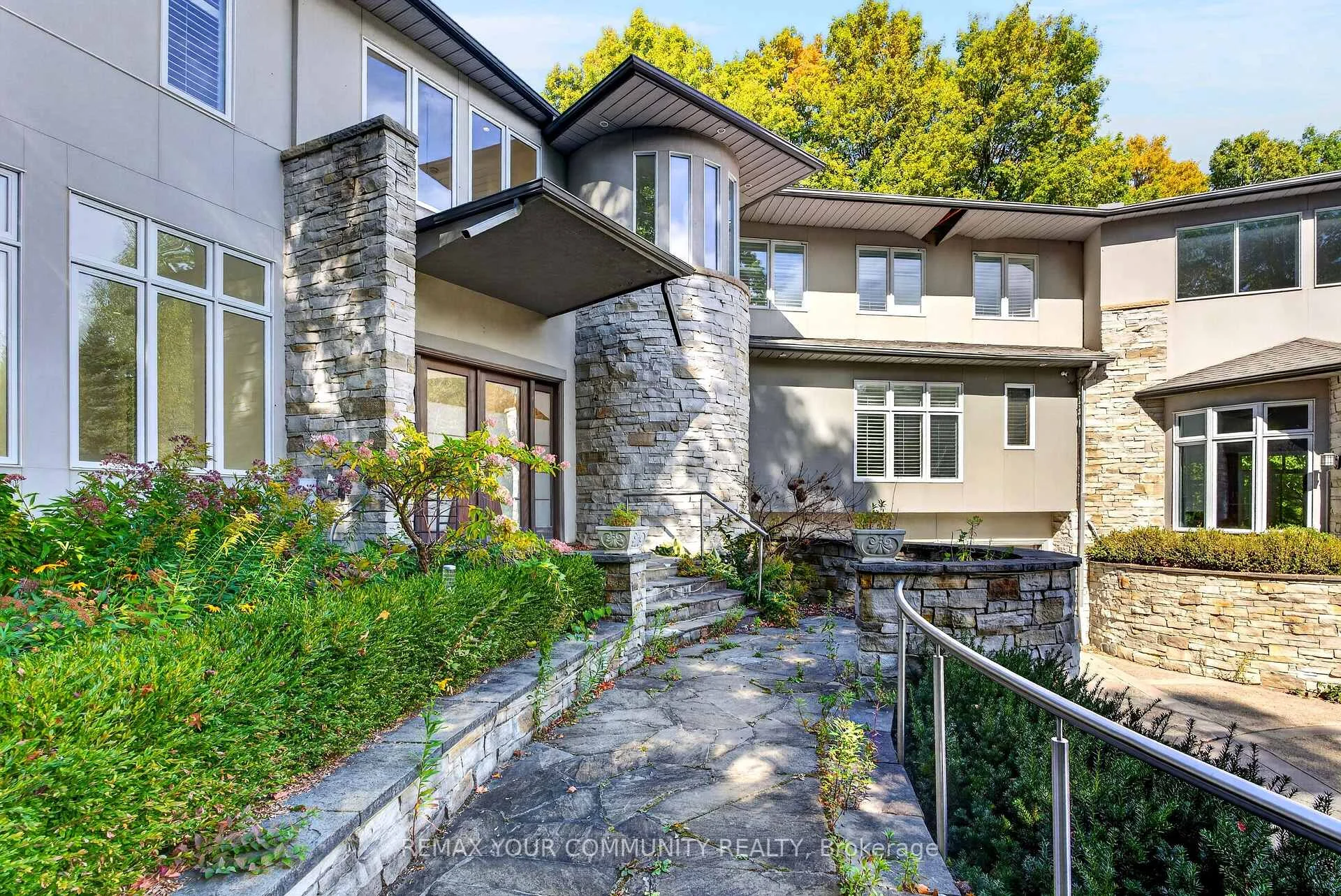 Photo 74 of 76 Silver Fox Place, Vaughan, Rural Vaughan — HOMEH