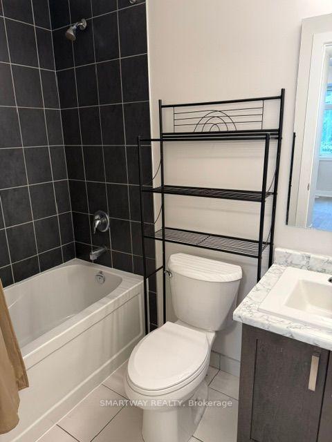 Photo 13 of Unit 122, 1070 Douglas McCurdy Common, Mississauga, Port Credit — HOMEH