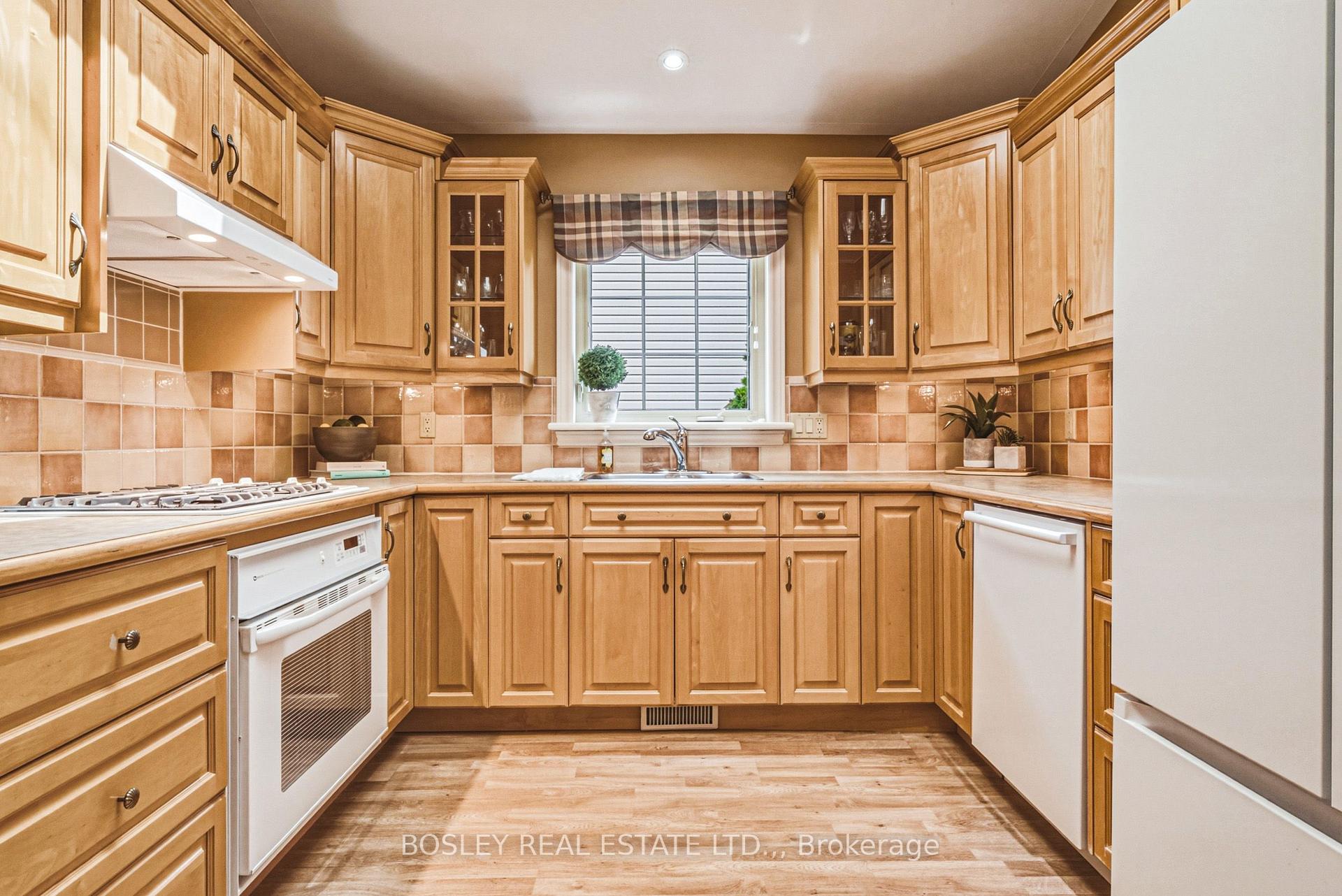 Photo 11 of 4011 Azalea Crescent, Lincoln, Lincoln-Jordan/Vineland — HOMEH