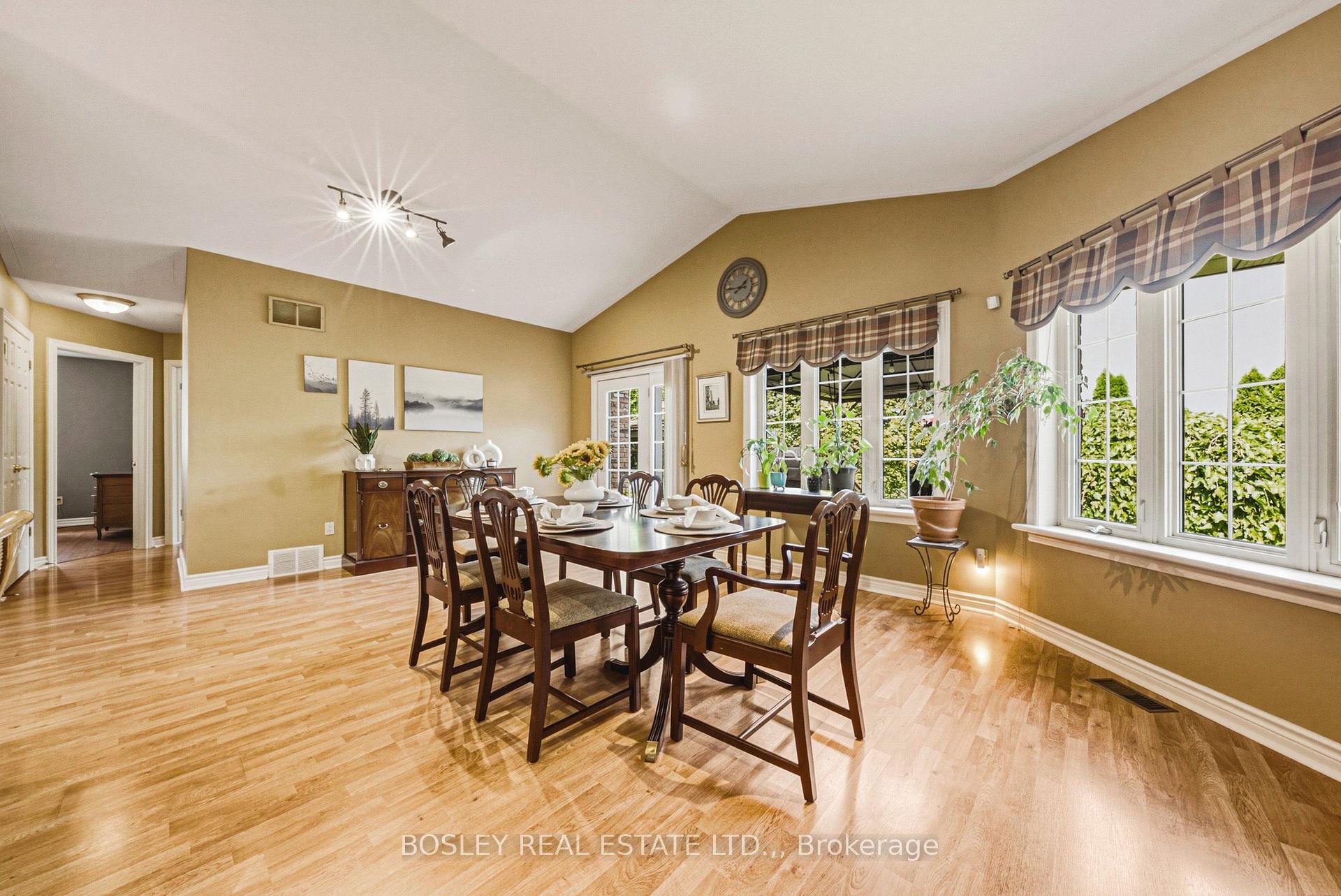Photo 13 of 4011 Azalea Crescent, Lincoln, Lincoln-Jordan/Vineland — HOMEH