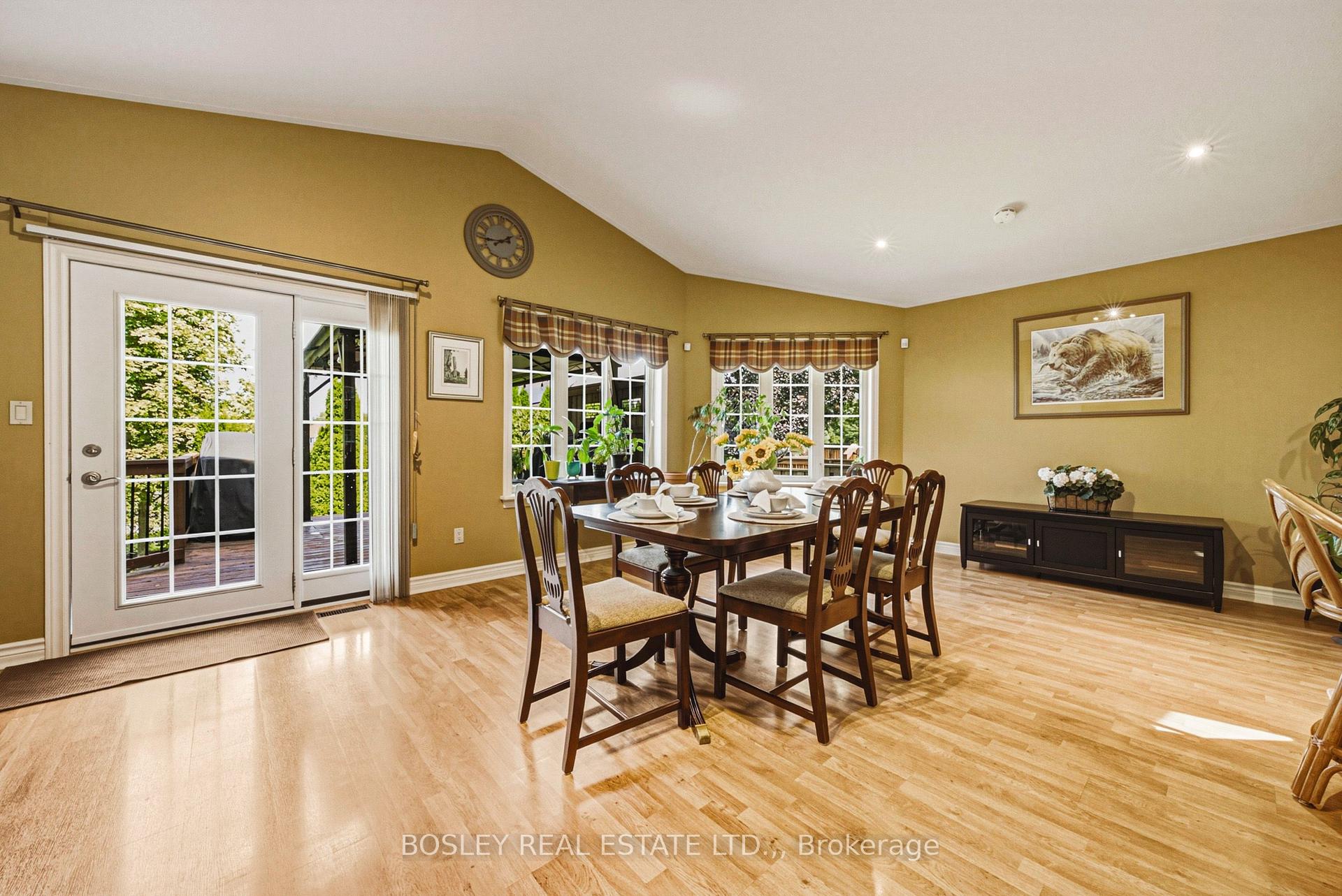 Photo 14 of 4011 Azalea Crescent, Lincoln, Lincoln-Jordan/Vineland — HOMEH