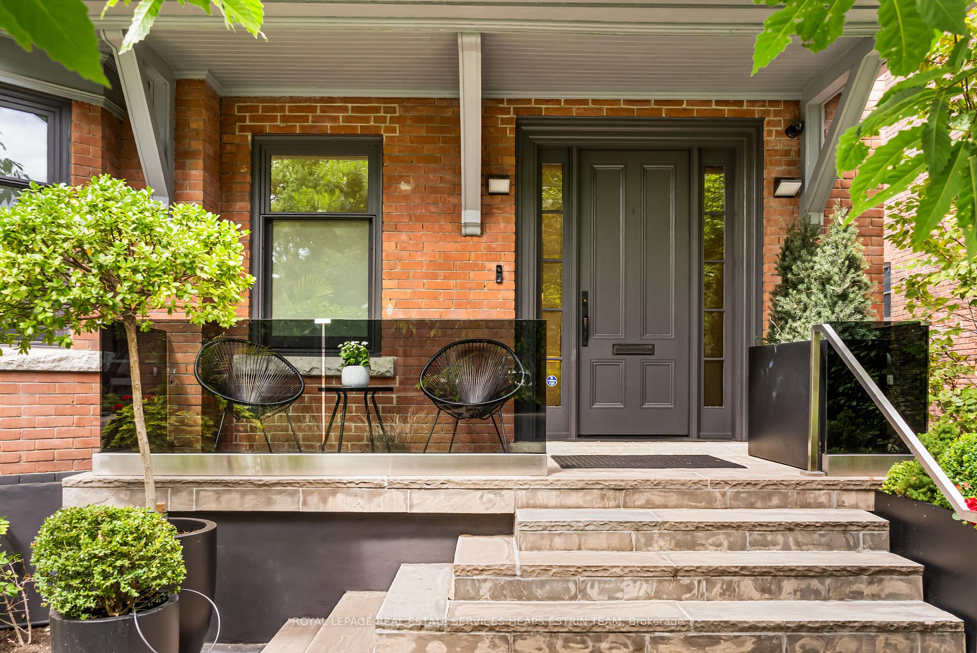 Photo 2 of 150 Douglas Drive, Toronto, Rosedale-Moore Park — HOMEH