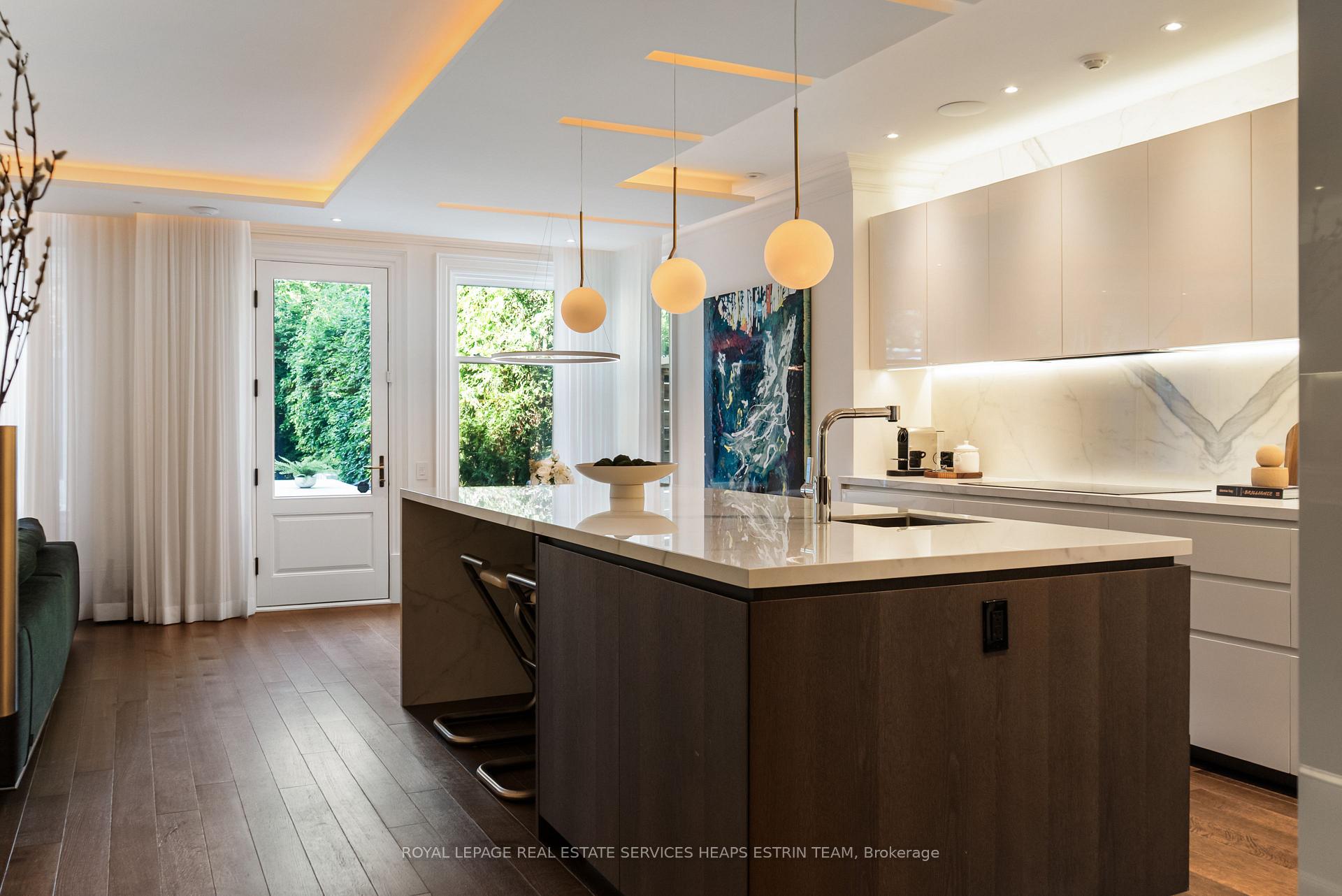 Photo 14 of 150 Douglas Drive, Toronto, Rosedale-Moore Park — HOMEH