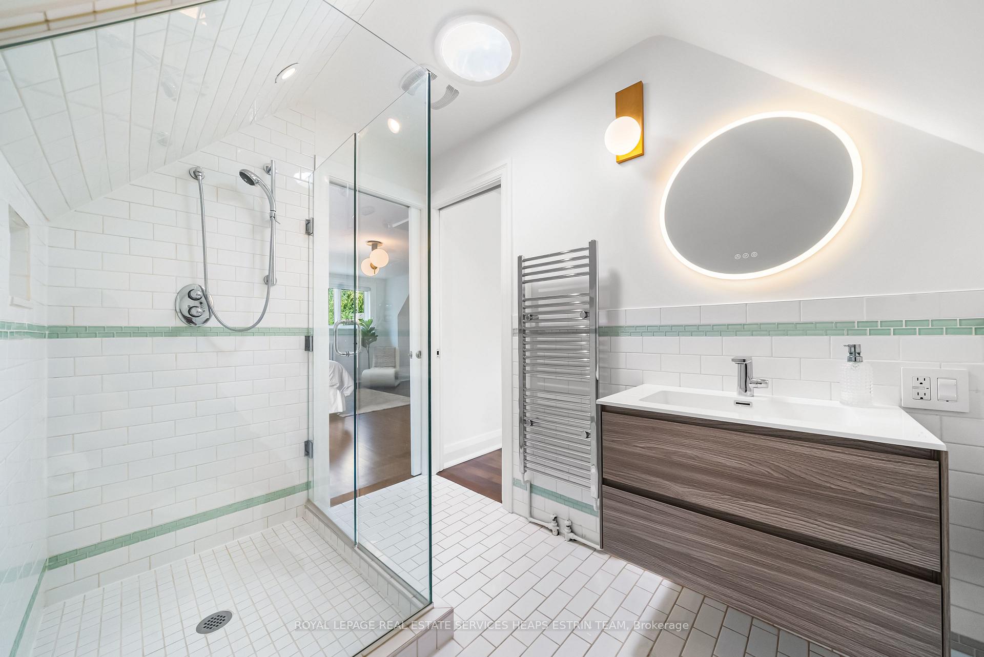 Photo 27 of 150 Douglas Drive, Toronto, Rosedale-Moore Park — HOMEH