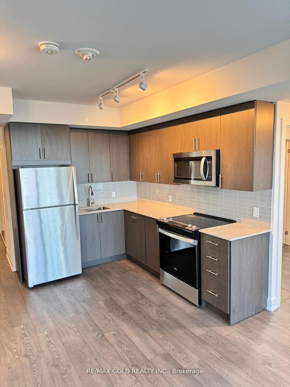 Photo 3 of Unit 2316, 2550 Simcoe Street N, Oshawa, Windfields — HOMEH