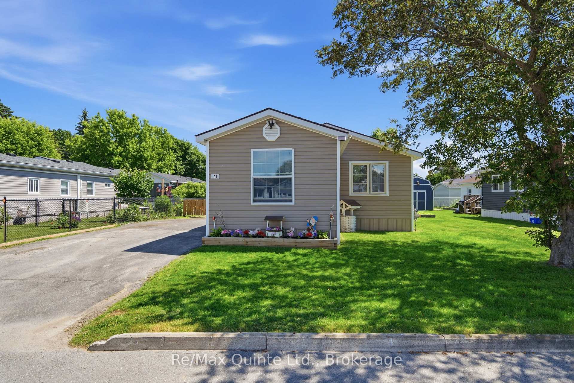 Photo 2 of 11 Grouse Lane, Quinte West, Sidney Ward — HOMEH