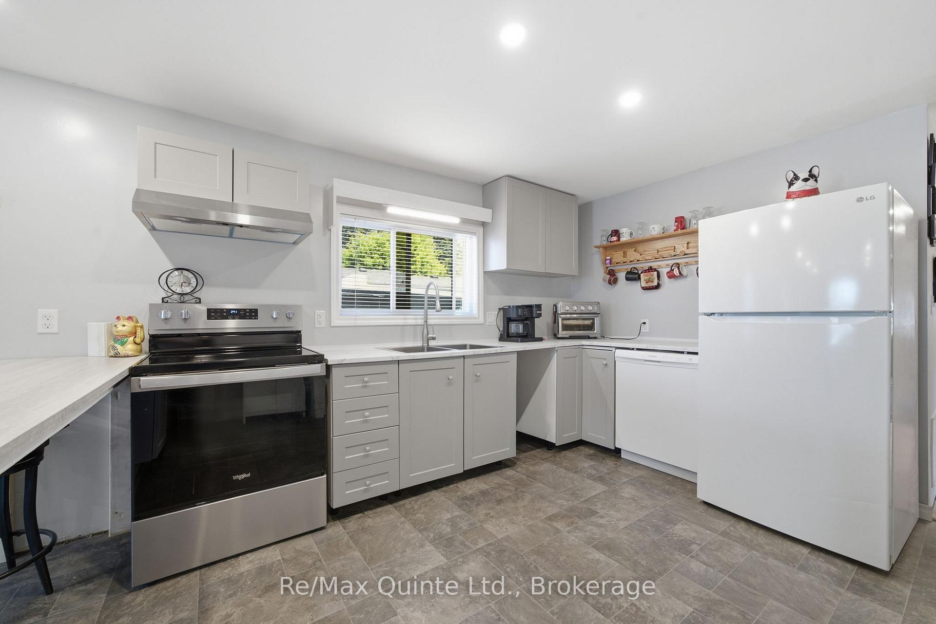 Photo 5 of 11 Grouse Lane, Quinte West, Sidney Ward — HOMEH