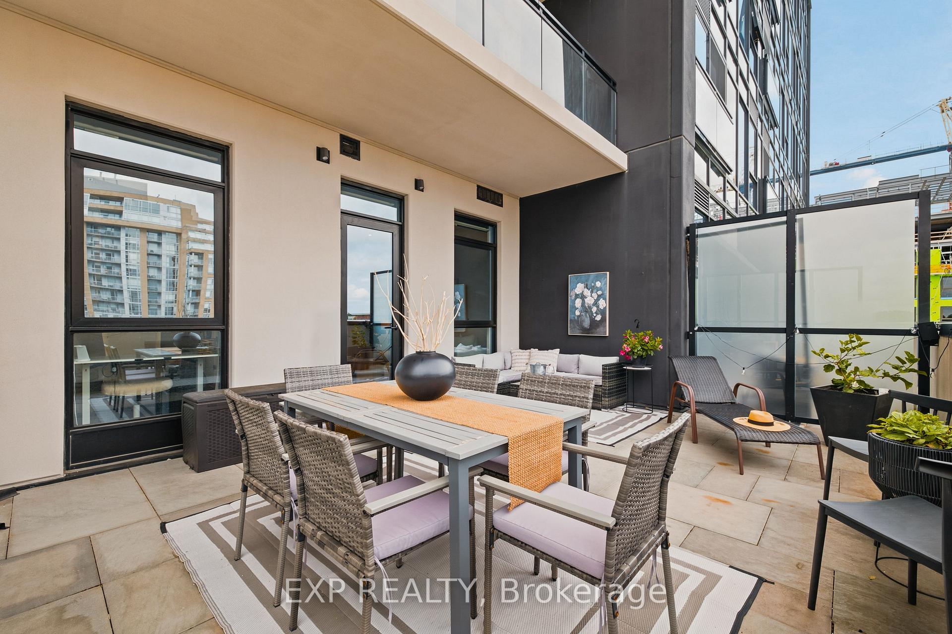 Photo 18 of Unit 608, 181 King Street S, Kitchener, City Commercial Core — HOMEH