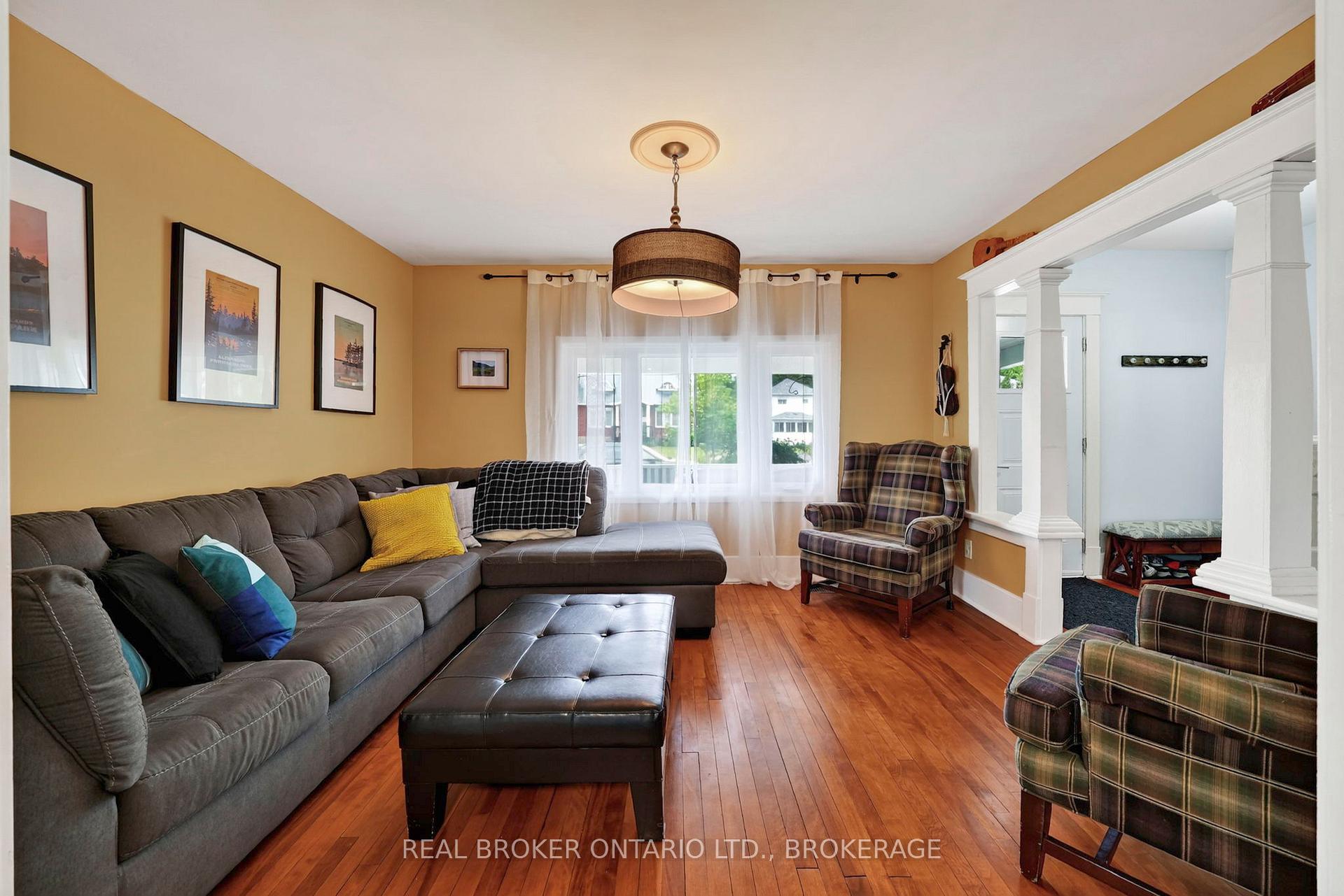 Photo 7 of 316 Fourth Street W, Cornwall, Cornwall — HOMEH