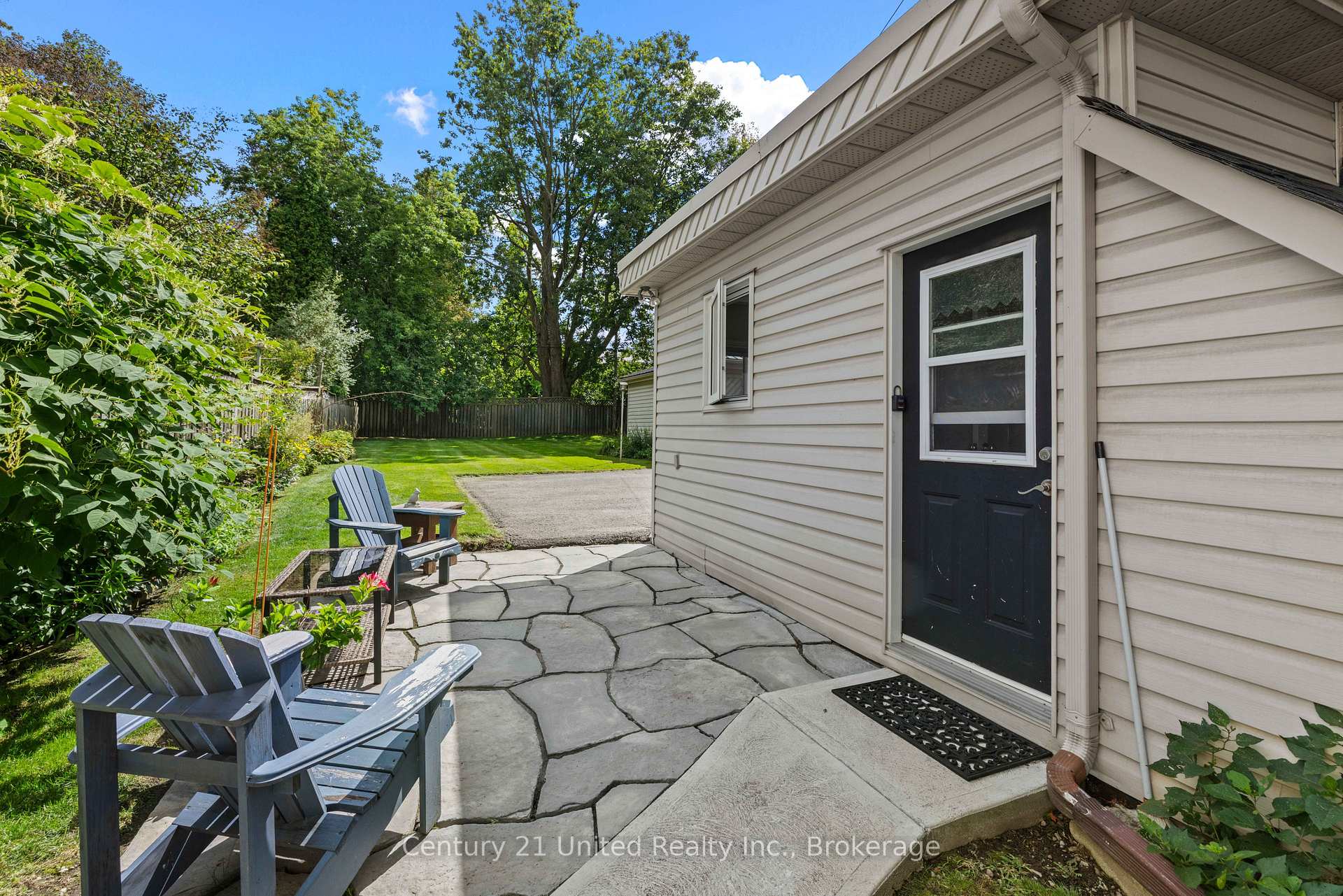 Photo 6 of 577 Homewood Avenue, Peterborough, Town Ward 3 — HOMEH