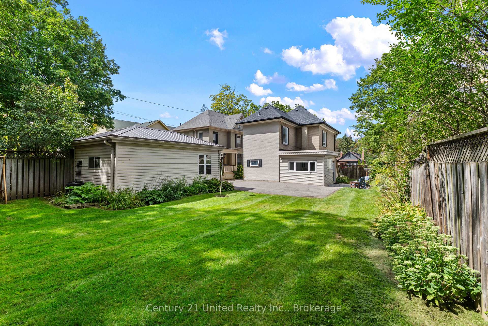 Photo 8 of 577 Homewood Avenue, Peterborough, Town Ward 3 — HOMEH