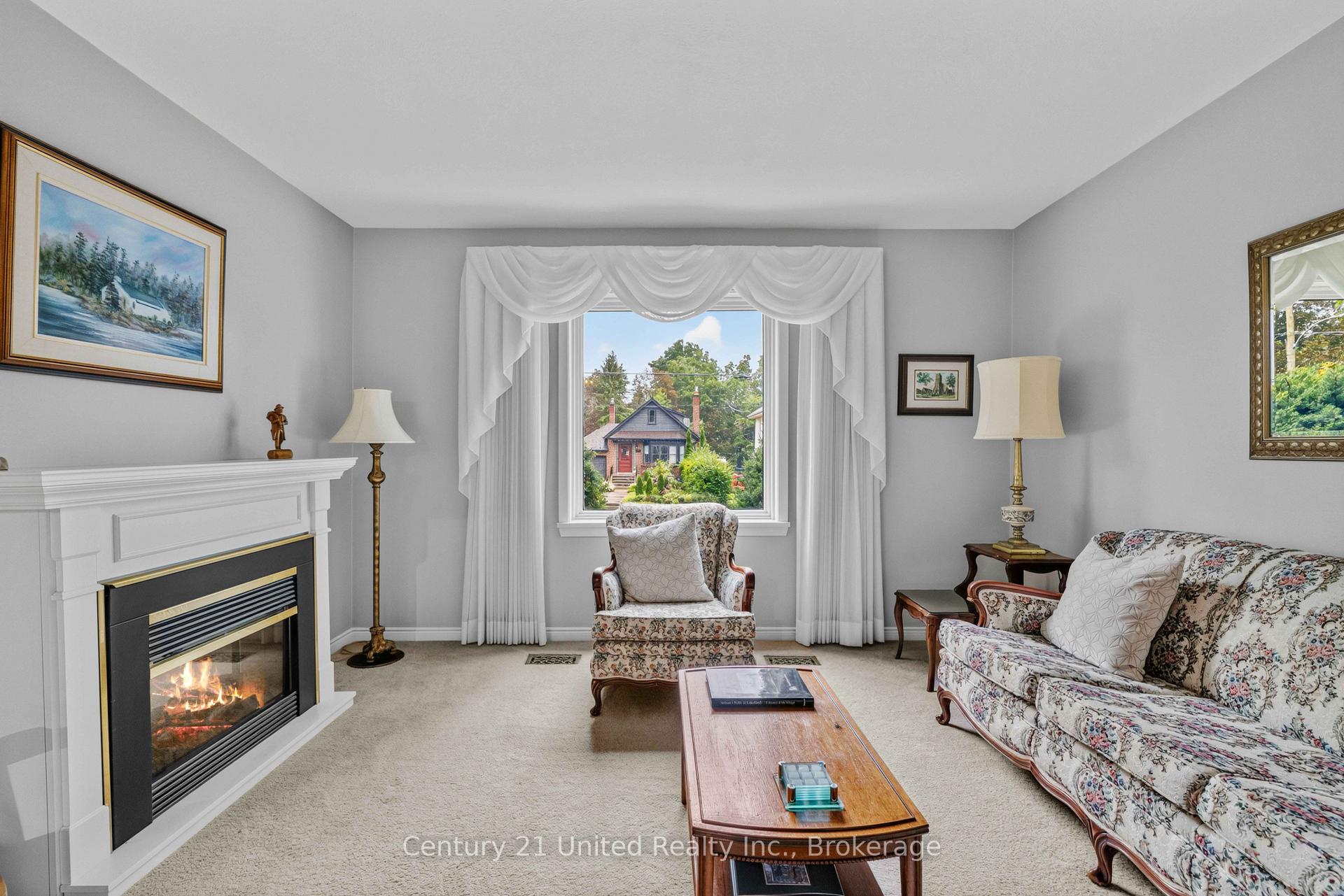 Photo 10 of 577 Homewood Avenue, Peterborough, Town Ward 3 — HOMEH
