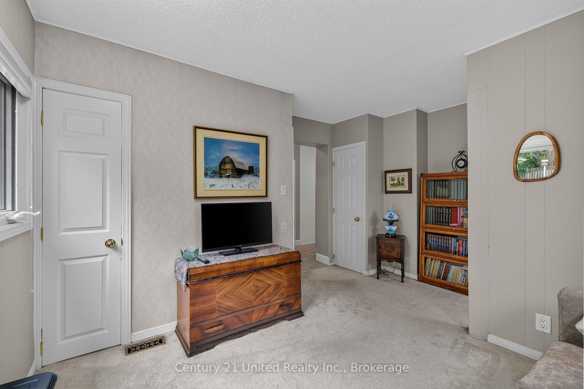 Photo 22 of 577 Homewood Avenue, Peterborough, Town Ward 3 — HOMEH