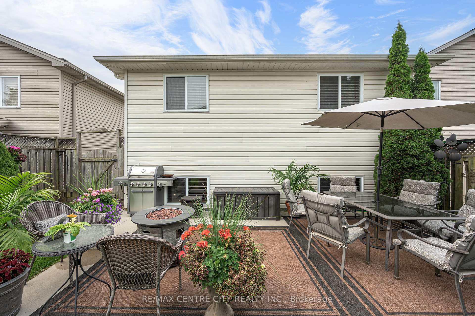 Photo 11 of 128 Crimson Crescent, London, East P — HOMEH