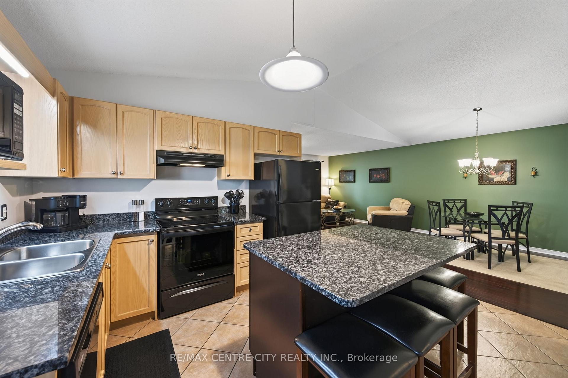 Photo 19 of 128 Crimson Crescent, London, East P — HOMEH