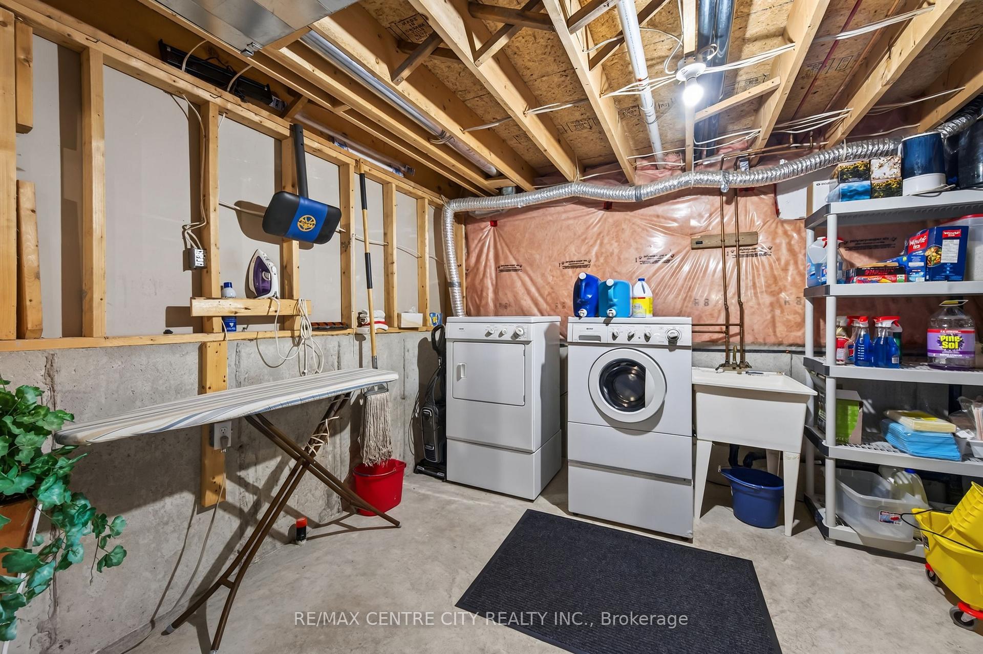 Photo 41 of 128 Crimson Crescent, London, East P — HOMEH