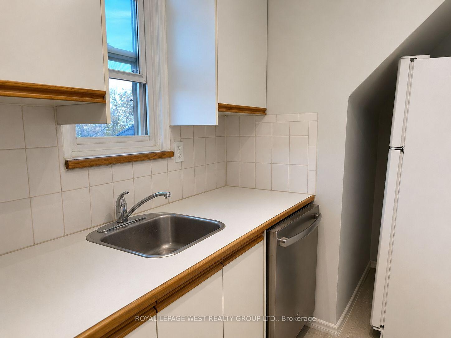 Photo 9 of Unit 6, 27 Mossom Road, Toronto, High Park-Swansea — HOMEH