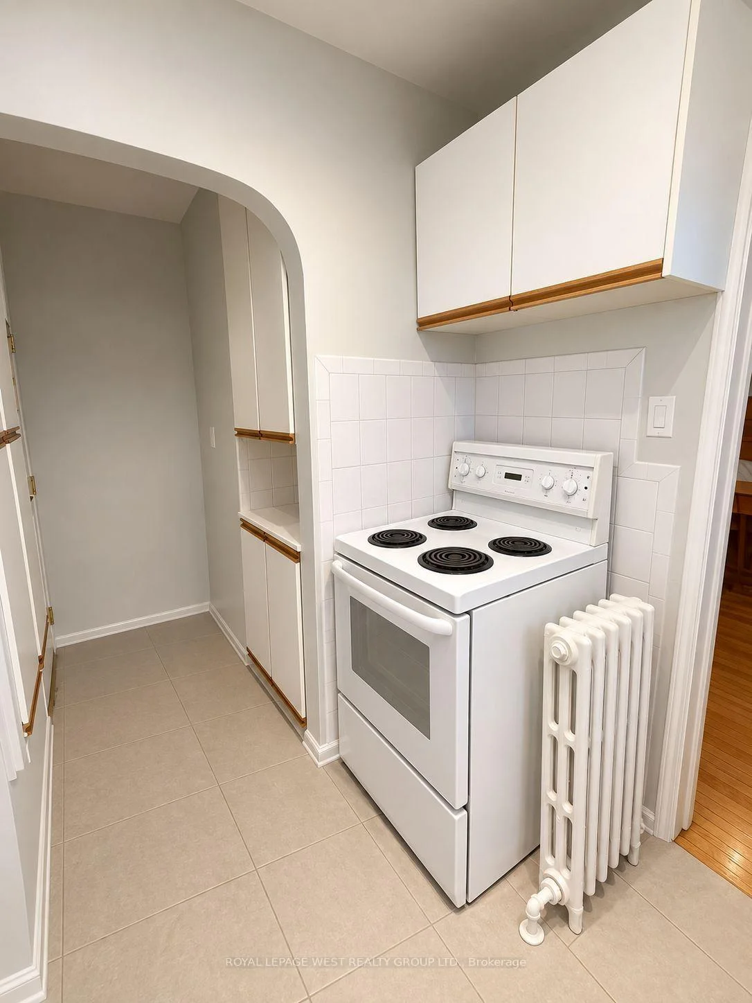Photo 11 of Unit 6, 27 Mossom Road, Toronto, High Park-Swansea — HOMEH
