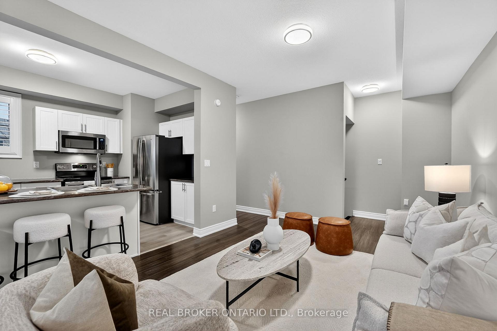 Photo 12 of 5000 Desantis Drive, Lincoln, Beamsville — HOMEH