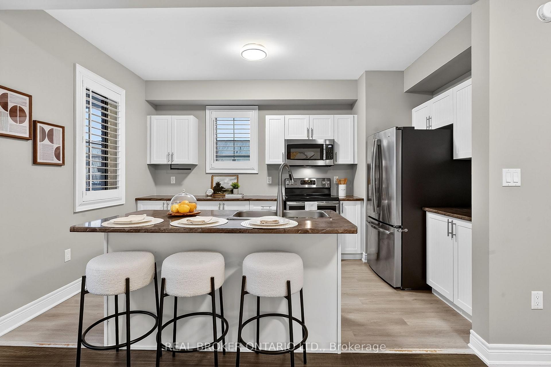 Photo 13 of 5000 Desantis Drive, Lincoln, Beamsville — HOMEH