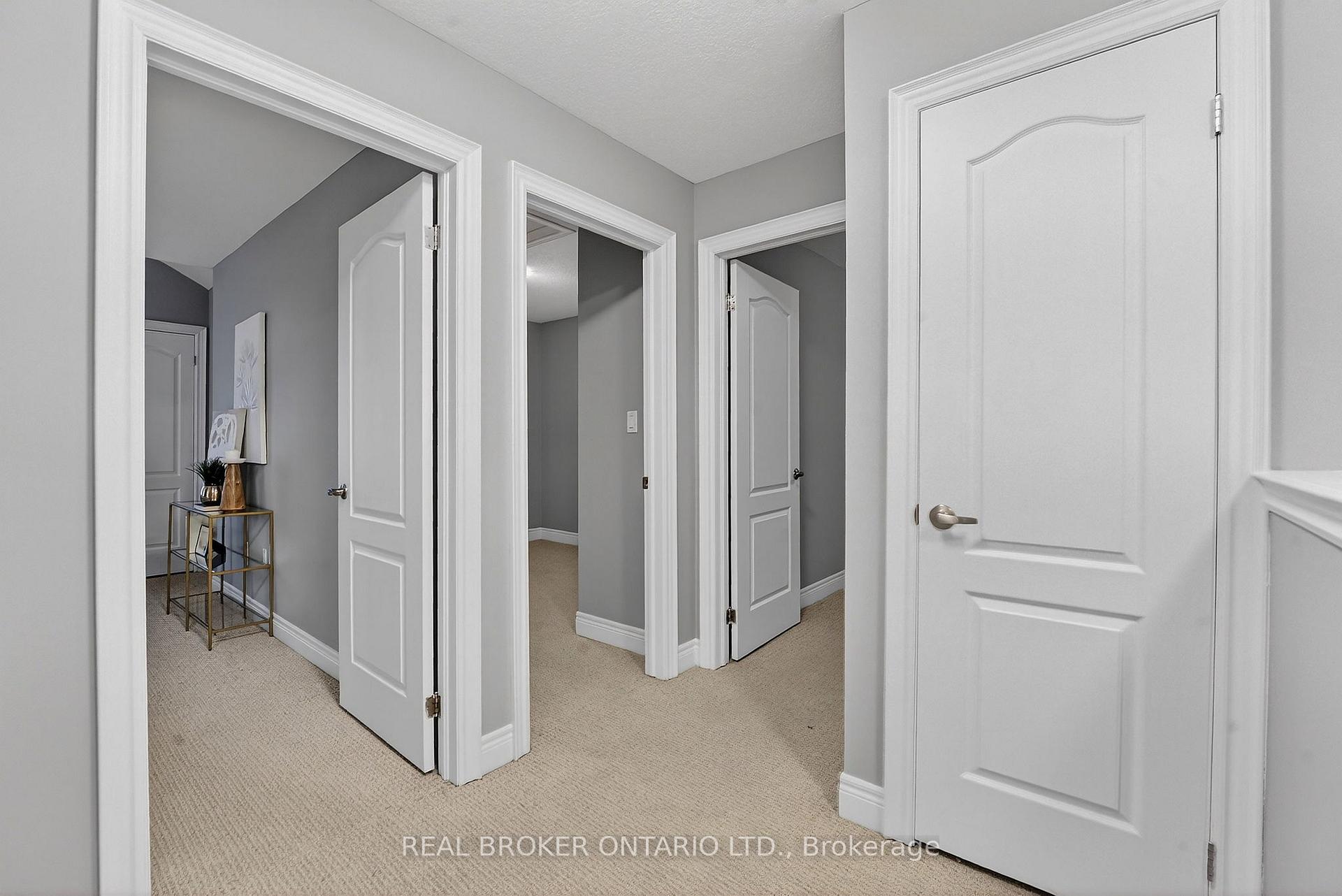 Photo 23 of 5000 Desantis Drive, Lincoln, Beamsville — HOMEH