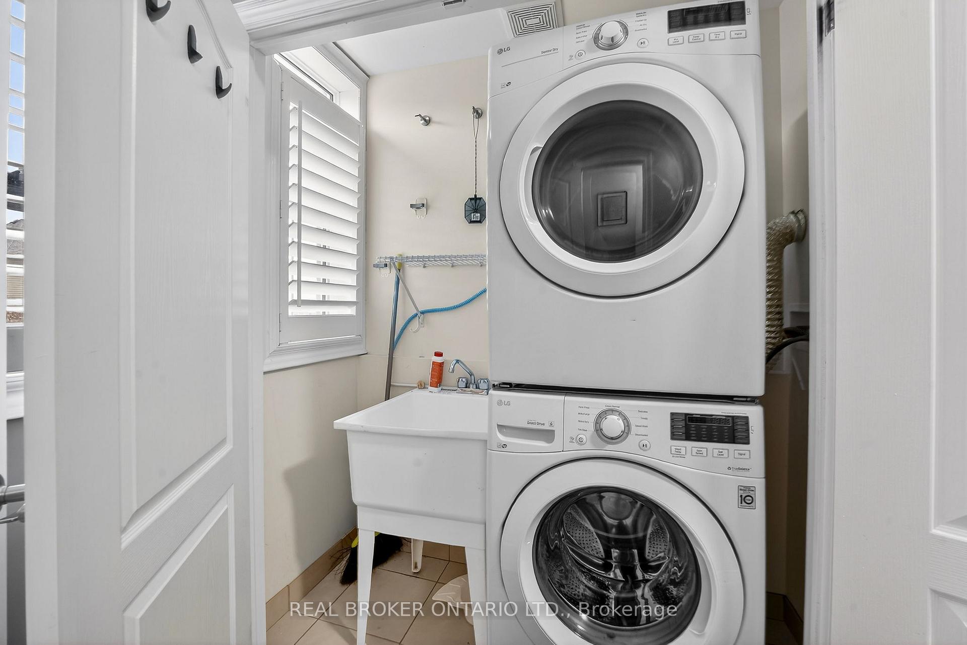 Photo 34 of 5000 Desantis Drive, Lincoln, Beamsville — HOMEH