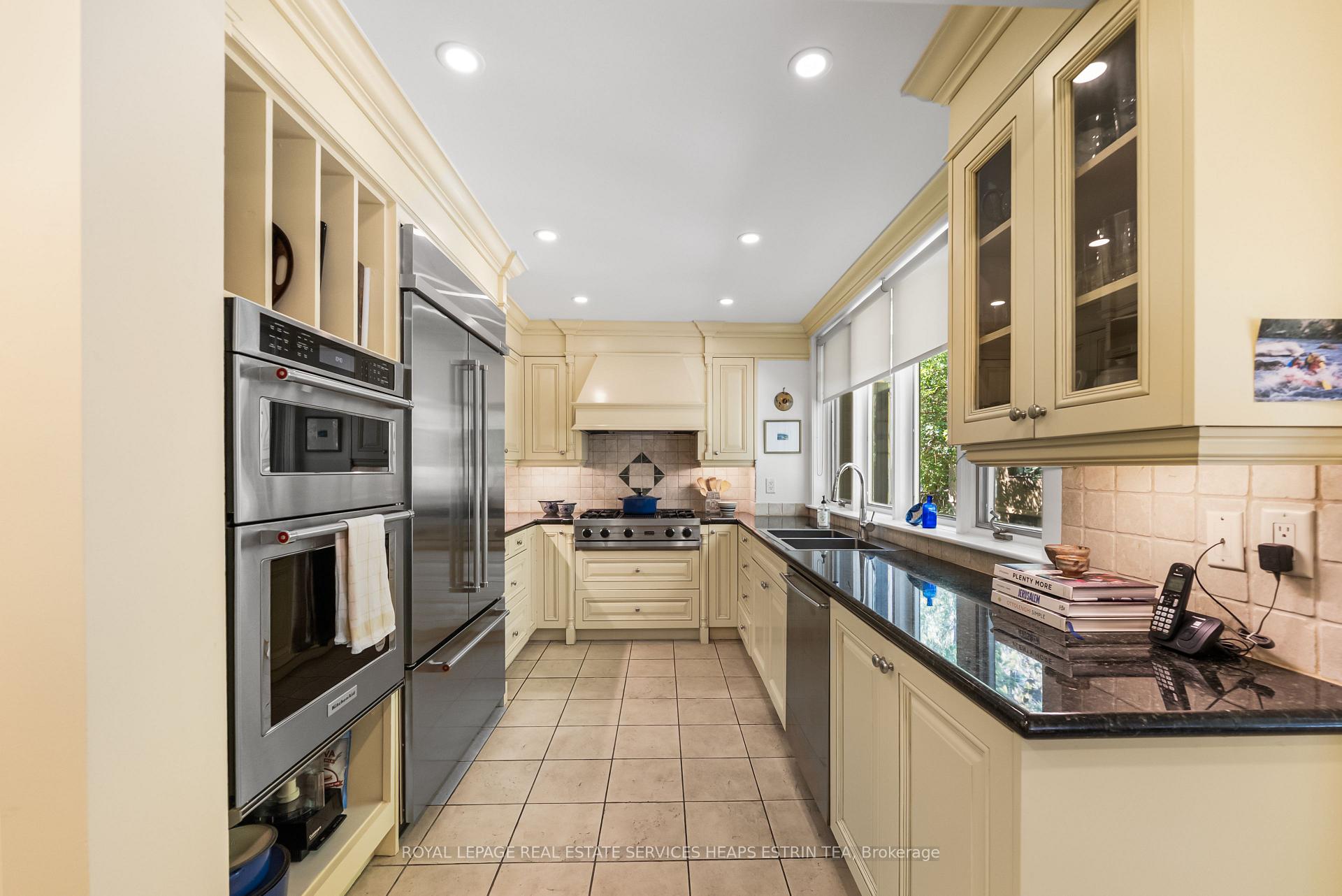 Photo 17 of 81A Lowther Avenue, Toronto, The Annex — HOMEH